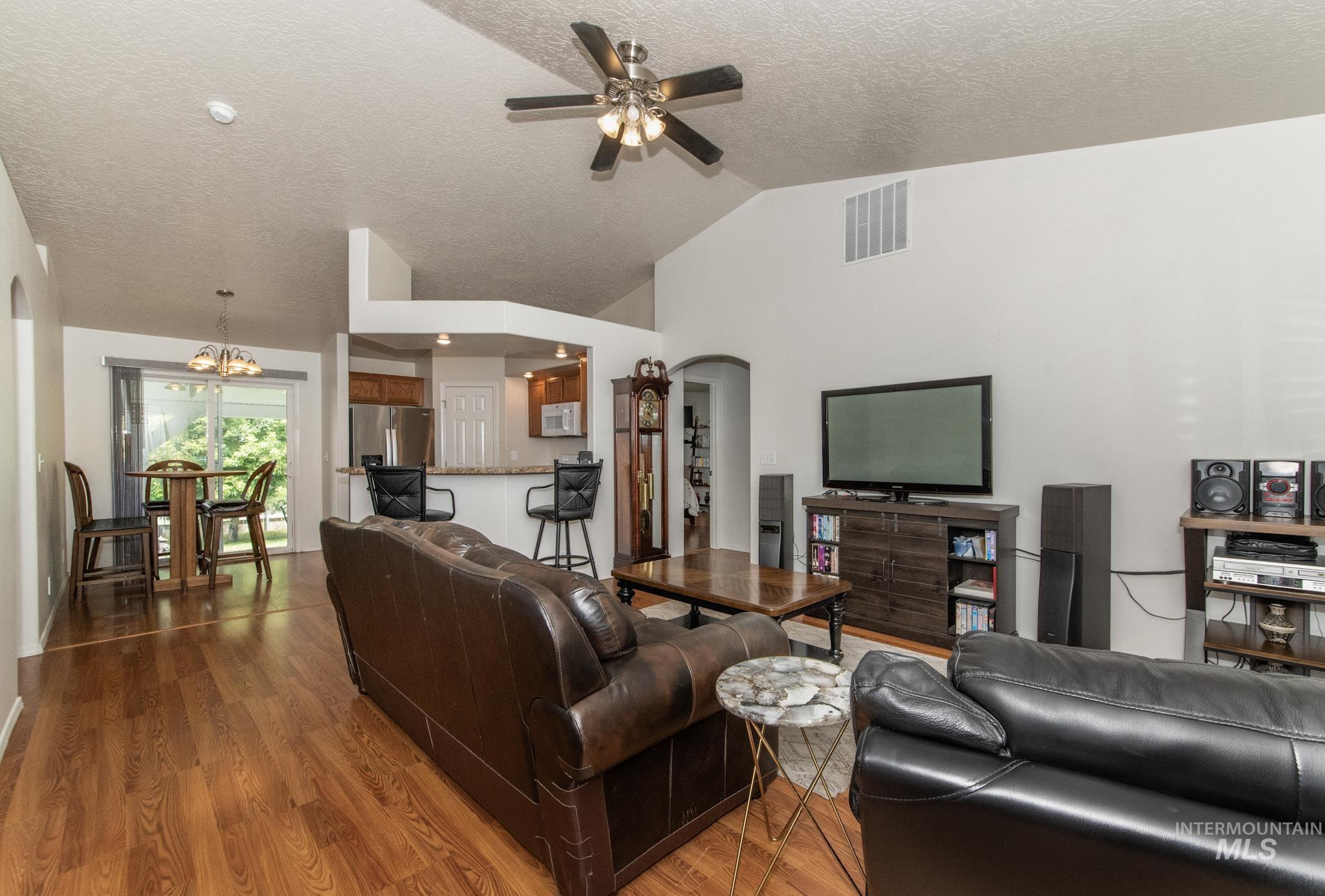 3212 Dry Springs, Nampa, Idaho 83686, 4 Bedrooms, 2 Bathrooms, Residential For Sale, Price $395,000, 98992289