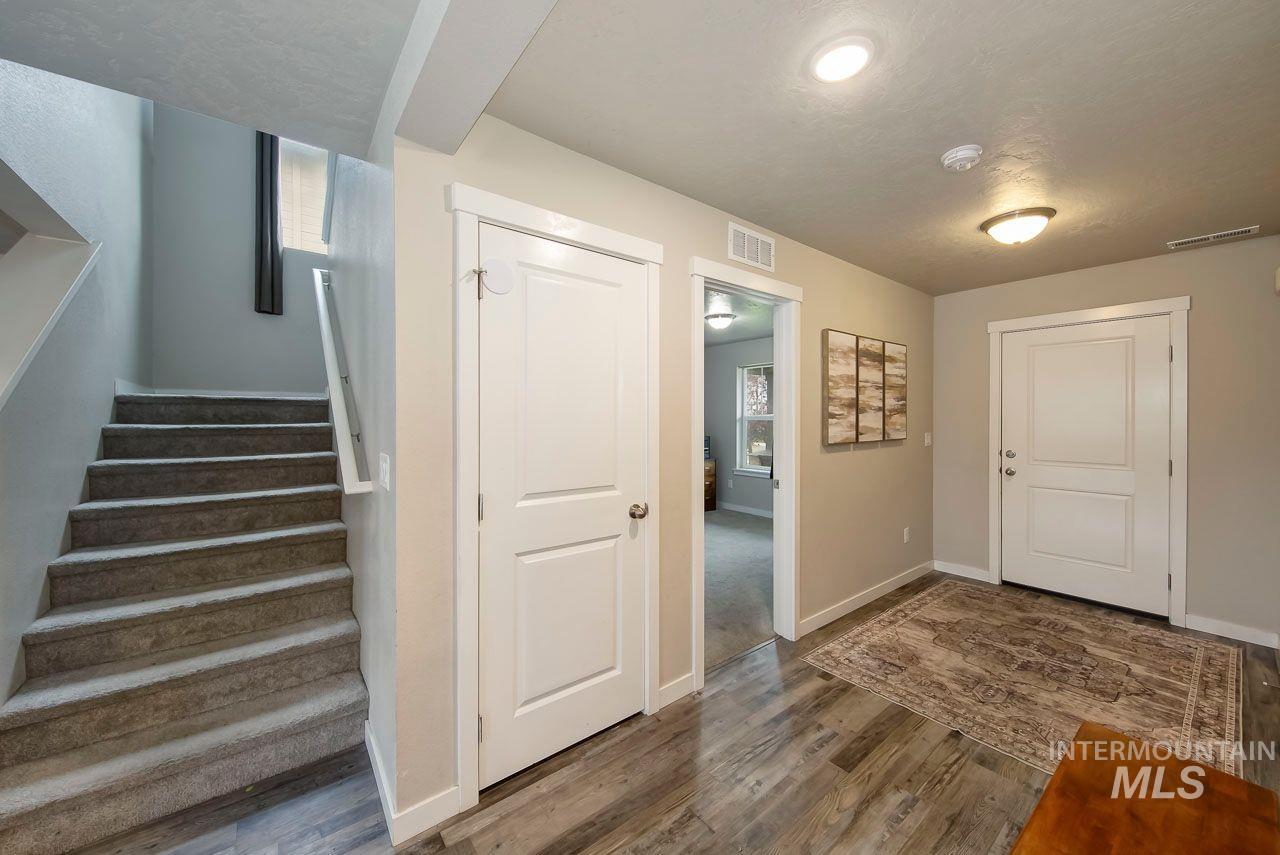 7652 E Lafayette Street, Nampa, Idaho 83687, 5 Bedrooms, 3 Bathrooms, Residential For Sale, Price $489,990, 98992290