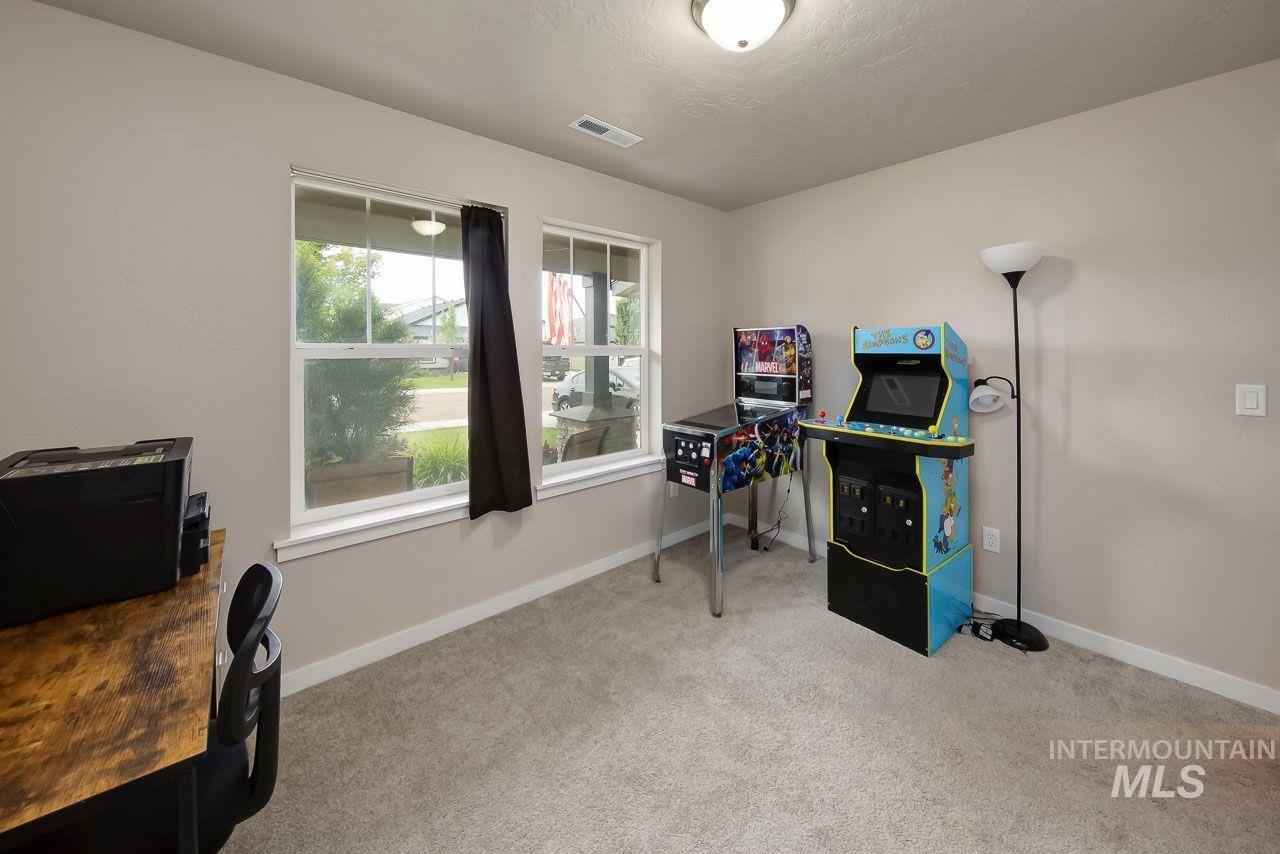 7652 E Lafayette Street, Nampa, Idaho 83687, 5 Bedrooms, 3 Bathrooms, Residential For Sale, Price $489,990, 98992290
