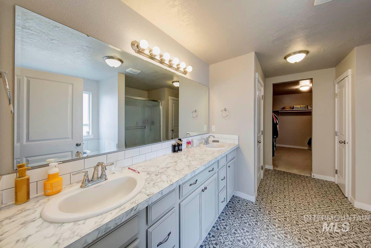 7652 E Lafayette Street, Nampa, Idaho 83687, 5 Bedrooms, 3 Bathrooms, Residential For Sale, Price $489,990, 98992290