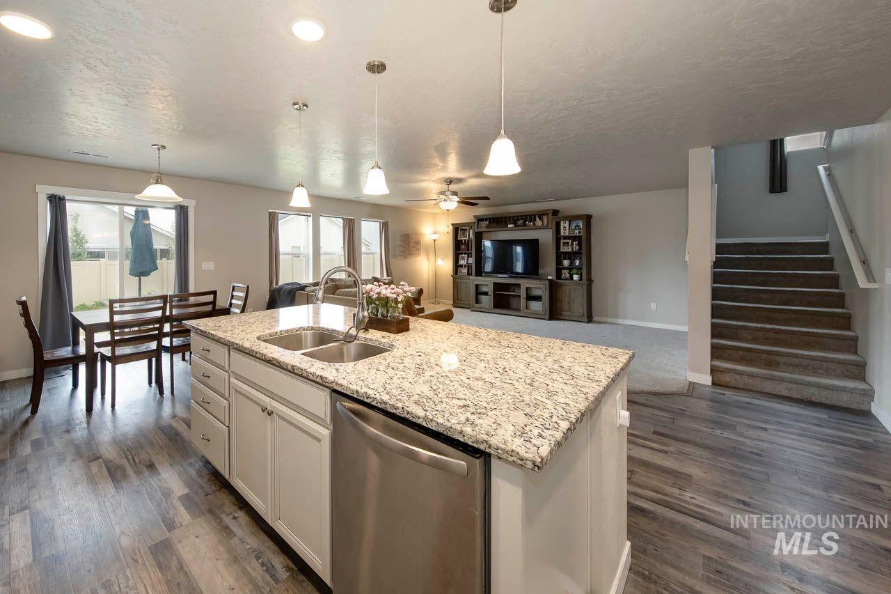 7652 E Lafayette Street, Nampa, Idaho 83687, 5 Bedrooms, 3 Bathrooms, Residential For Sale, Price $489,990, 98992290