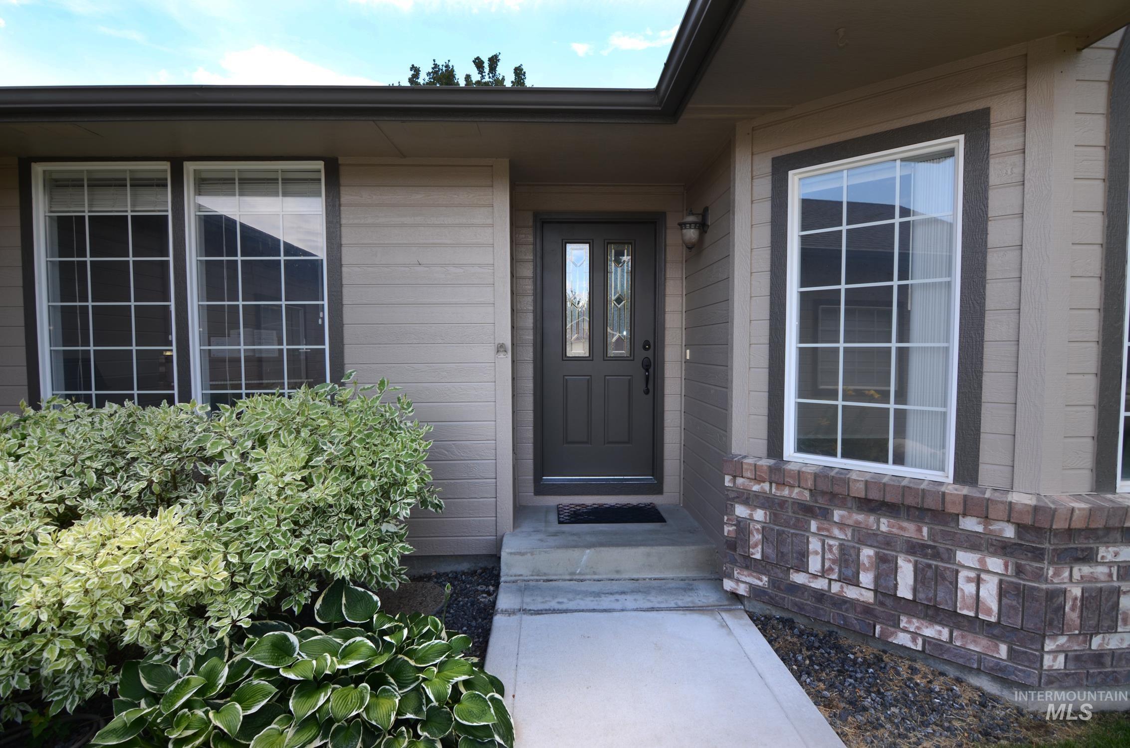 7589 Edgebrook Dr, Nampa, Idaho 83687-8333, 3 Bedrooms, 2 Bathrooms, Residential For Sale, Price $435,000, 98992292
