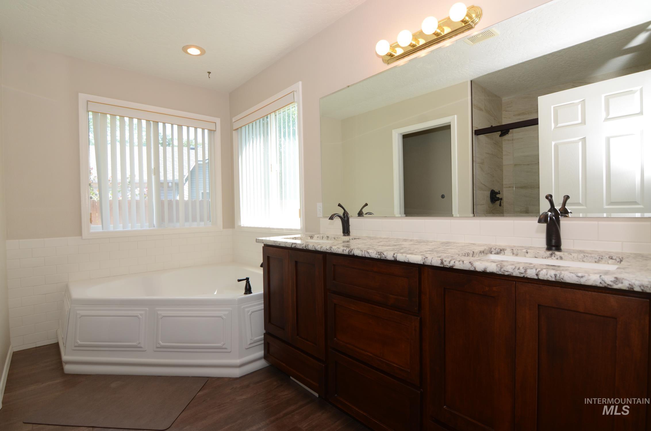7589 Edgebrook Dr, Nampa, Idaho 83687-8333, 3 Bedrooms, 2 Bathrooms, Residential For Sale, Price $435,000, 98992292