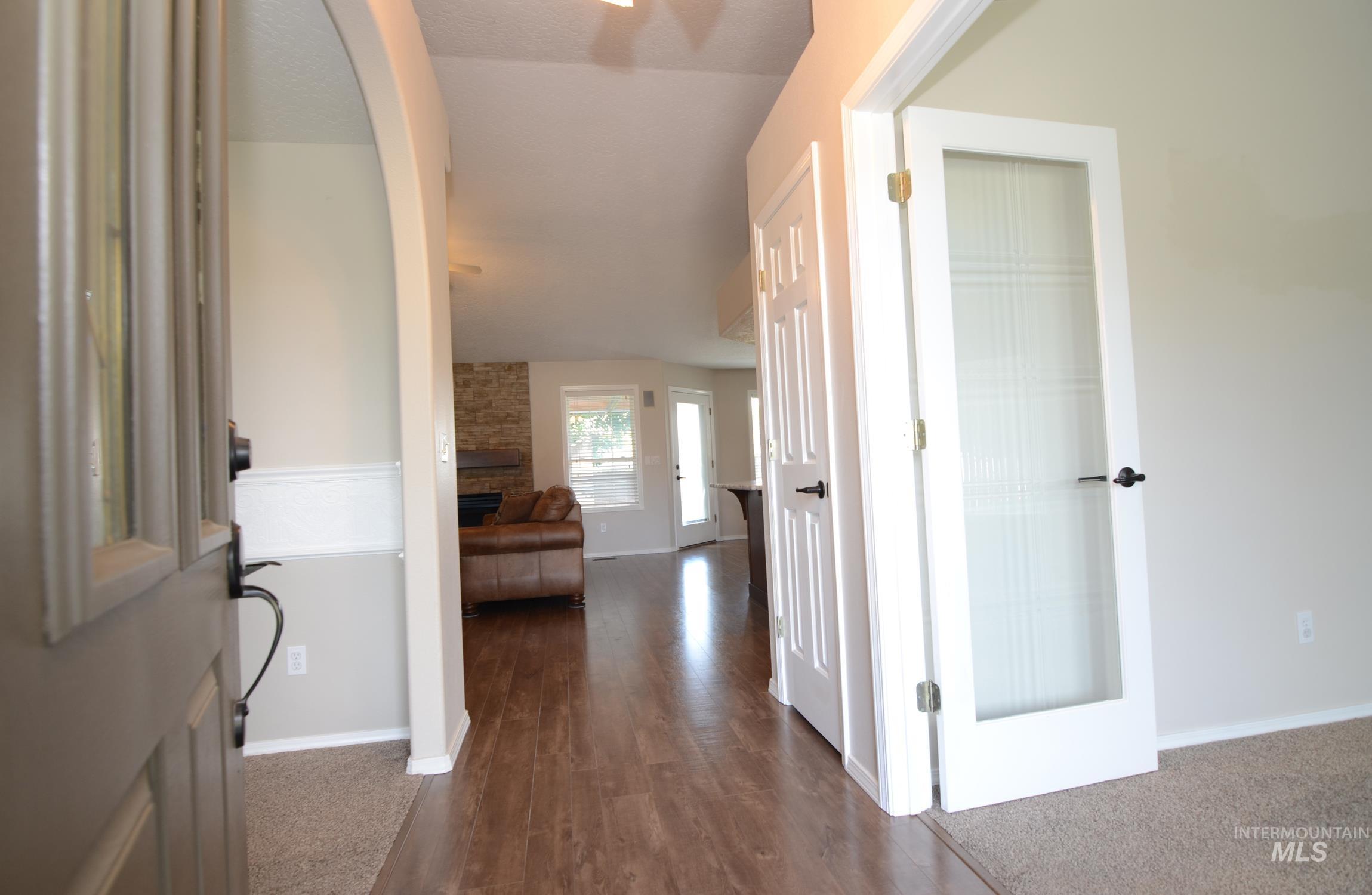 7589 Edgebrook Dr, Nampa, Idaho 83687-8333, 3 Bedrooms, 2 Bathrooms, Residential For Sale, Price $435,000, 98992292