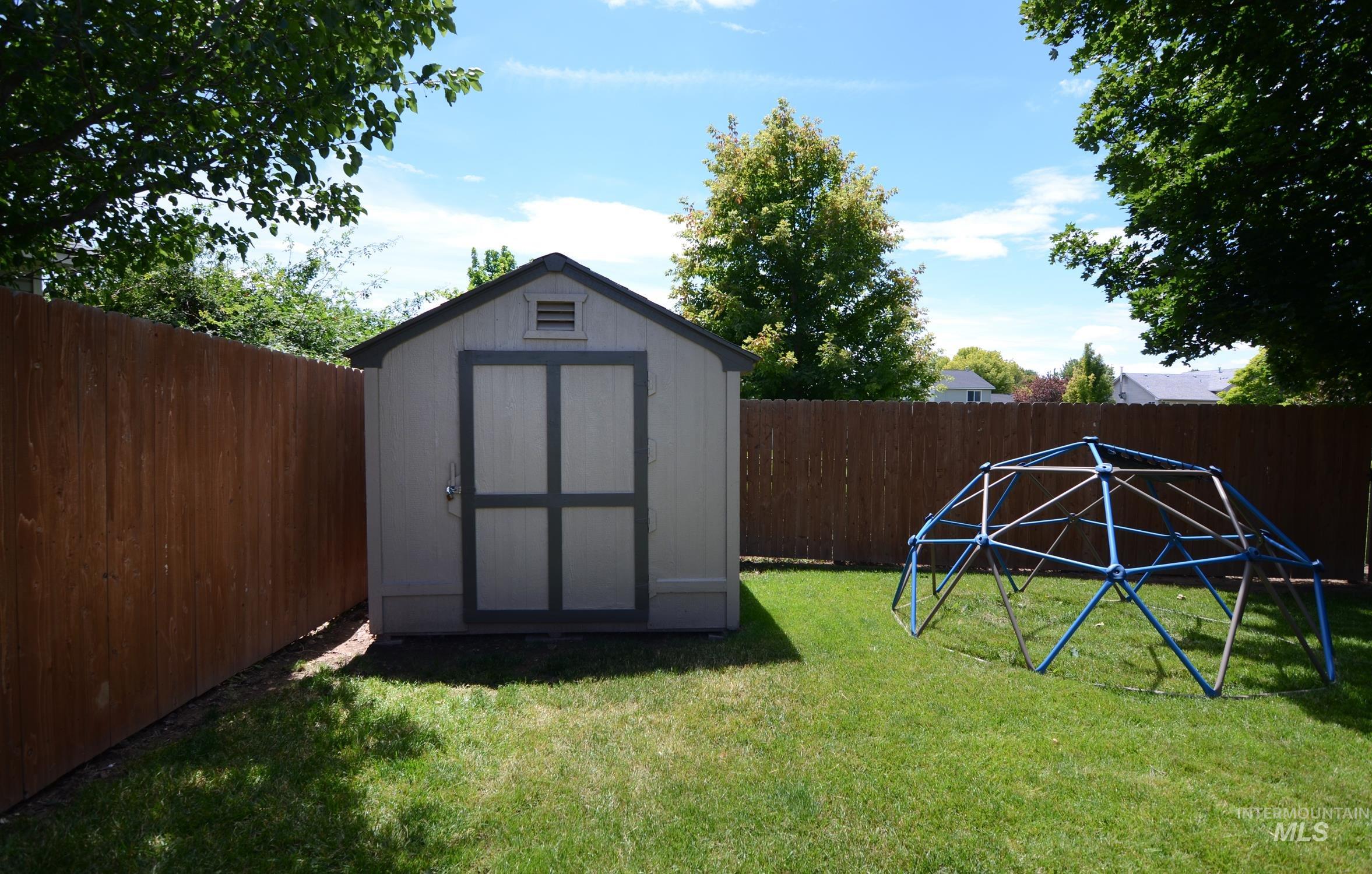 7589 Edgebrook Dr, Nampa, Idaho 83687-8333, 3 Bedrooms, 2 Bathrooms, Residential For Sale, Price $435,000, 98992292
