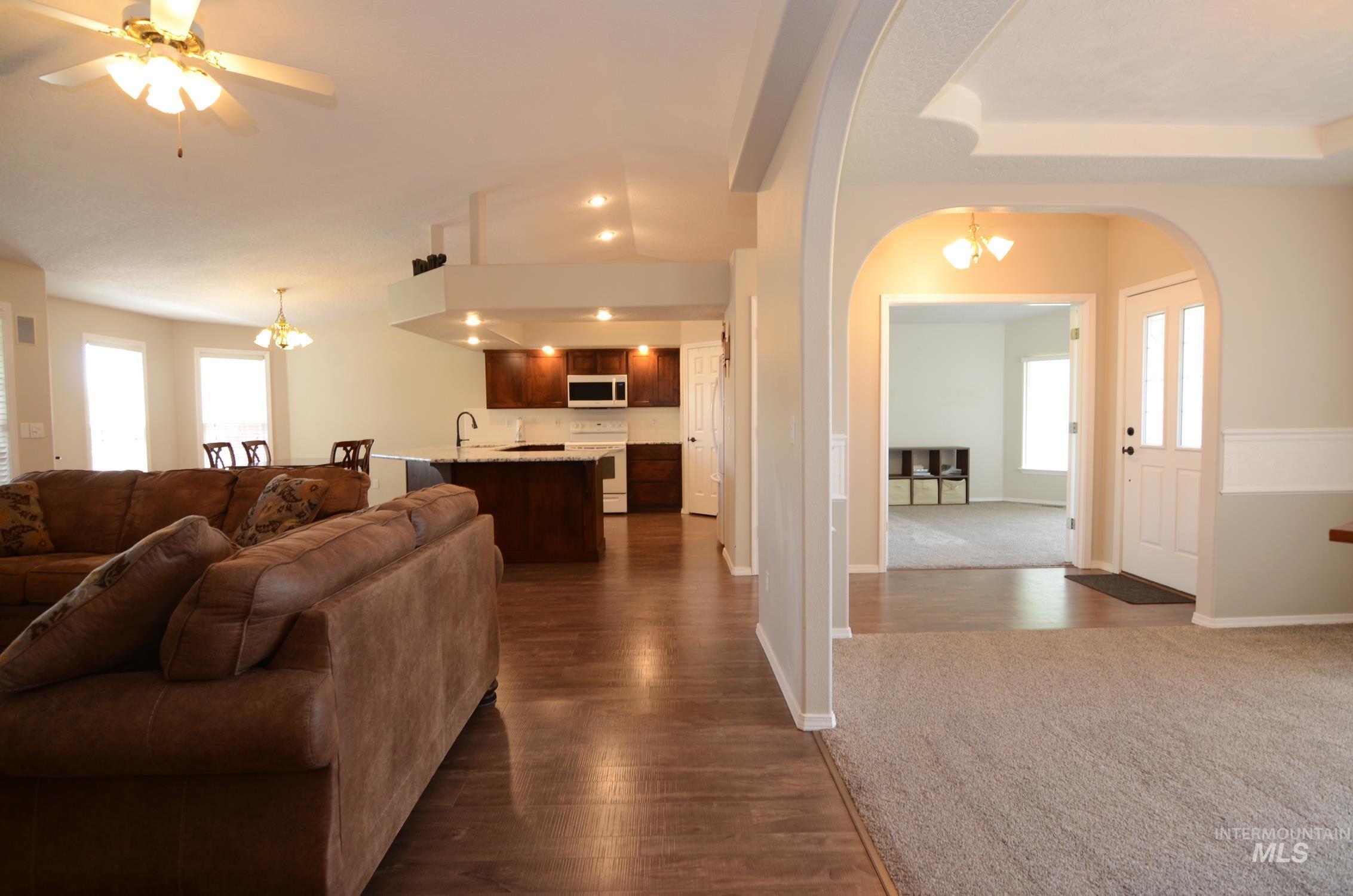 7589 Edgebrook Dr, Nampa, Idaho 83687-8333, 3 Bedrooms, 2 Bathrooms, Residential For Sale, Price $435,000, 98992292