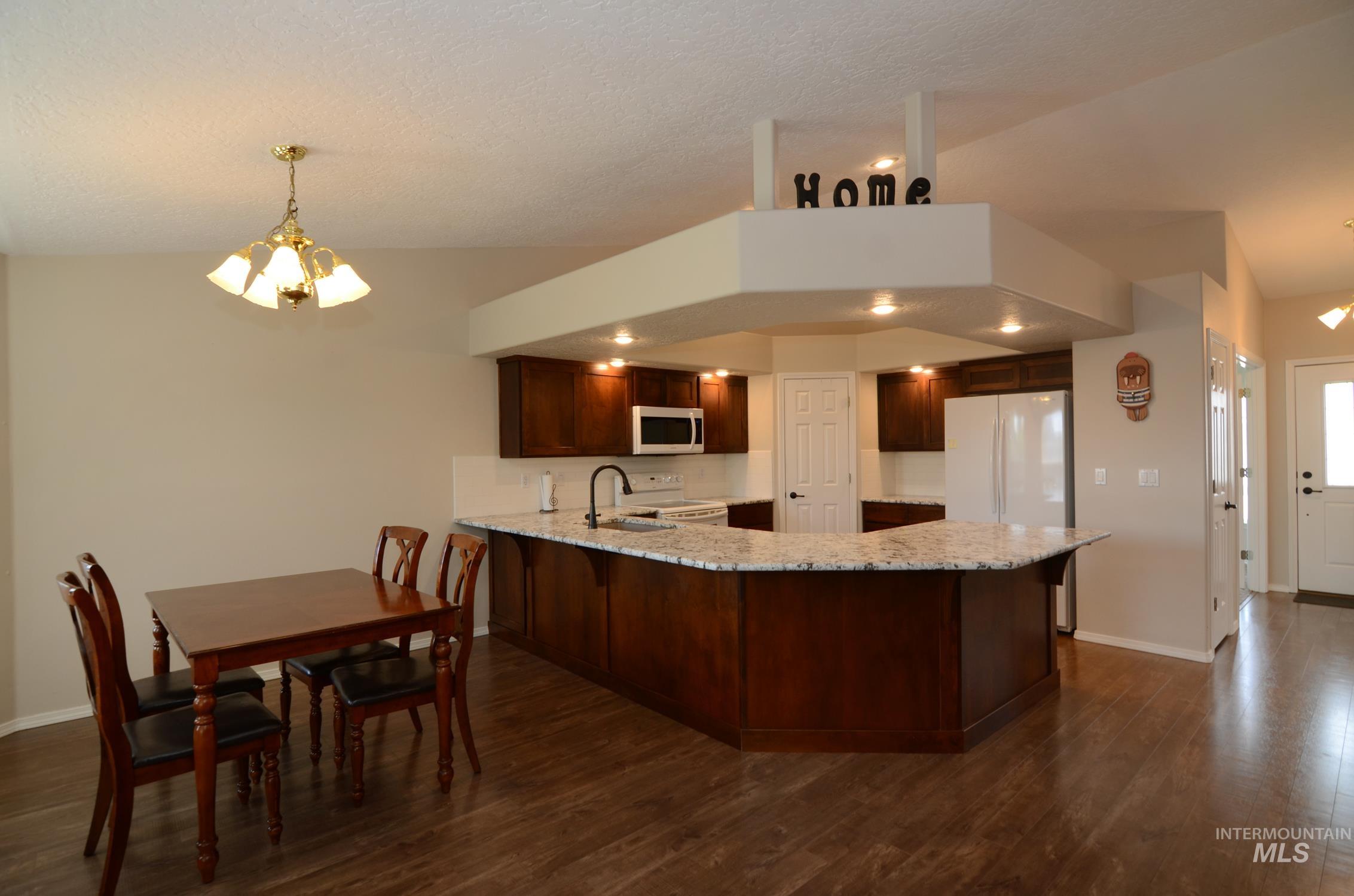 7589 Edgebrook Dr, Nampa, Idaho 83687-8333, 3 Bedrooms, 2 Bathrooms, Residential For Sale, Price $435,000, 98992292
