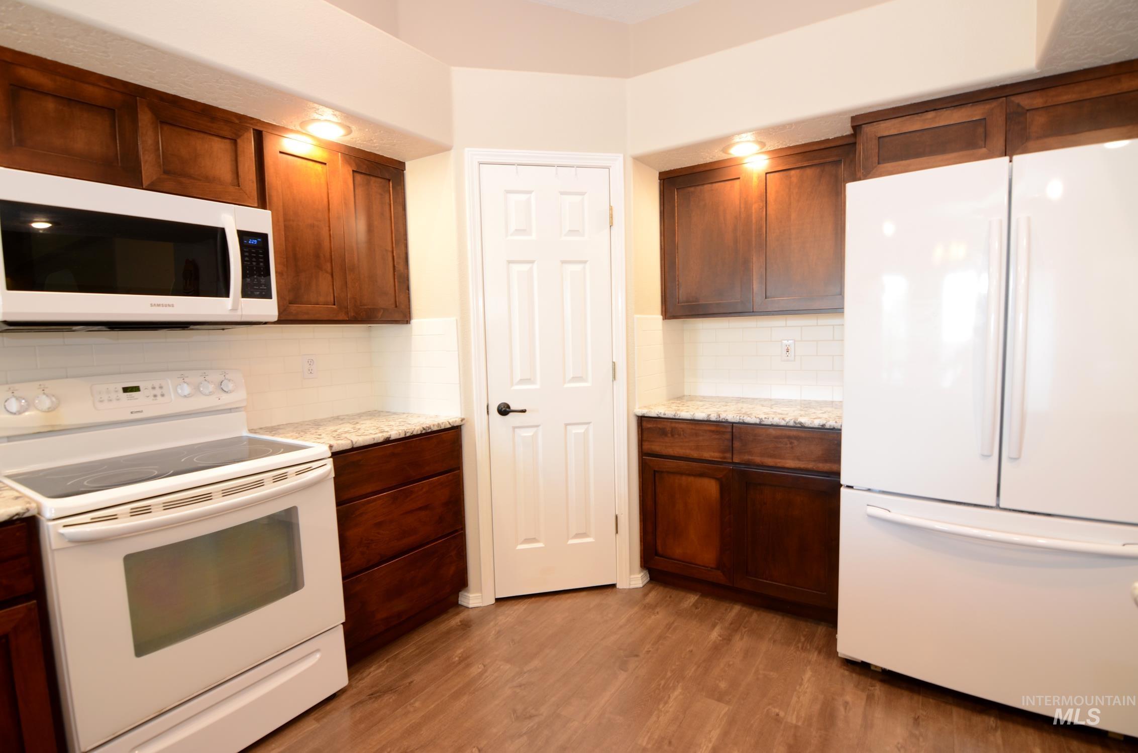 7589 Edgebrook Dr, Nampa, Idaho 83687-8333, 3 Bedrooms, 2 Bathrooms, Residential For Sale, Price $435,000, 98992292