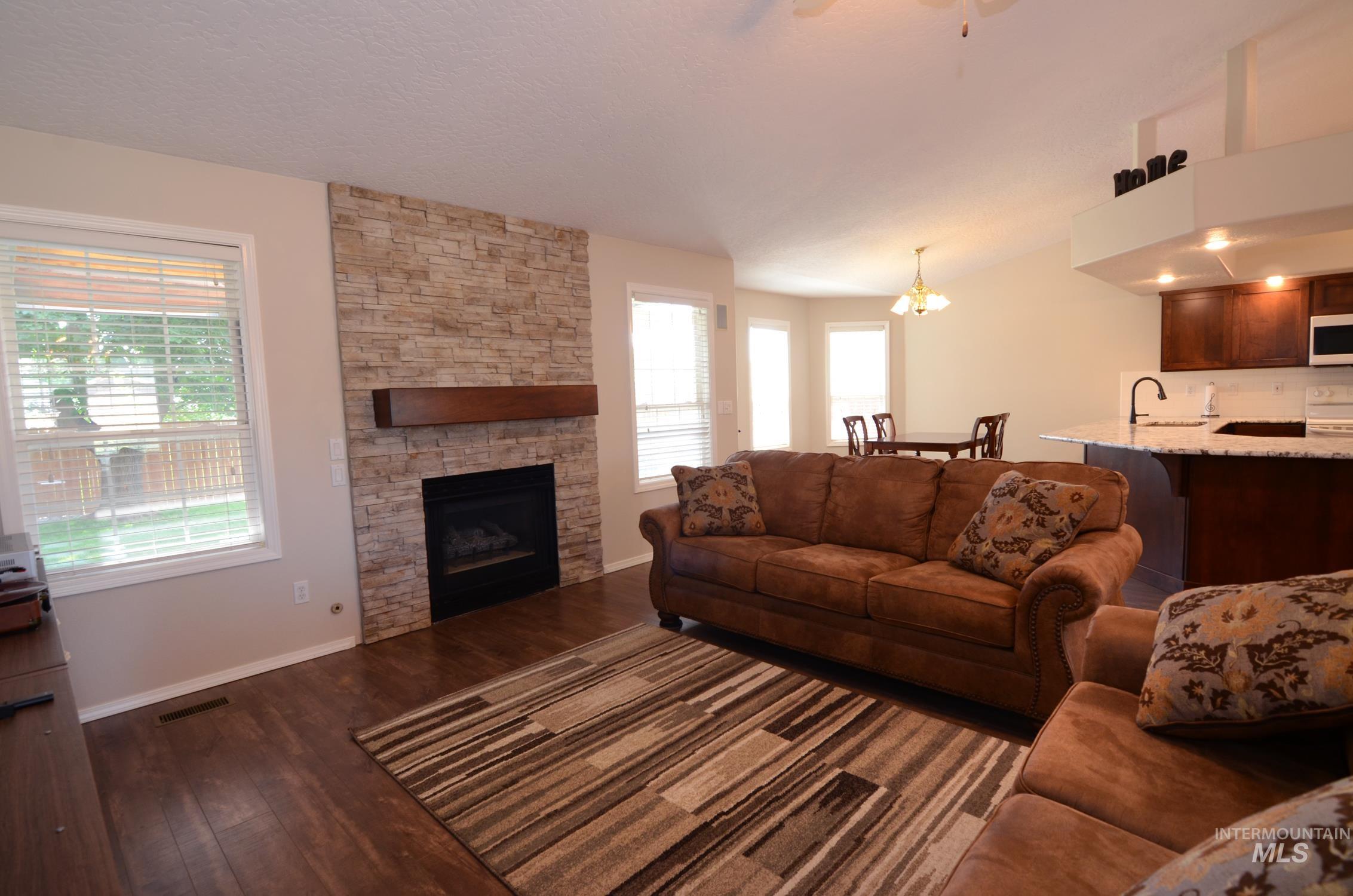 7589 Edgebrook Dr, Nampa, Idaho 83687-8333, 3 Bedrooms, 2 Bathrooms, Residential For Sale, Price $435,000, 98992292