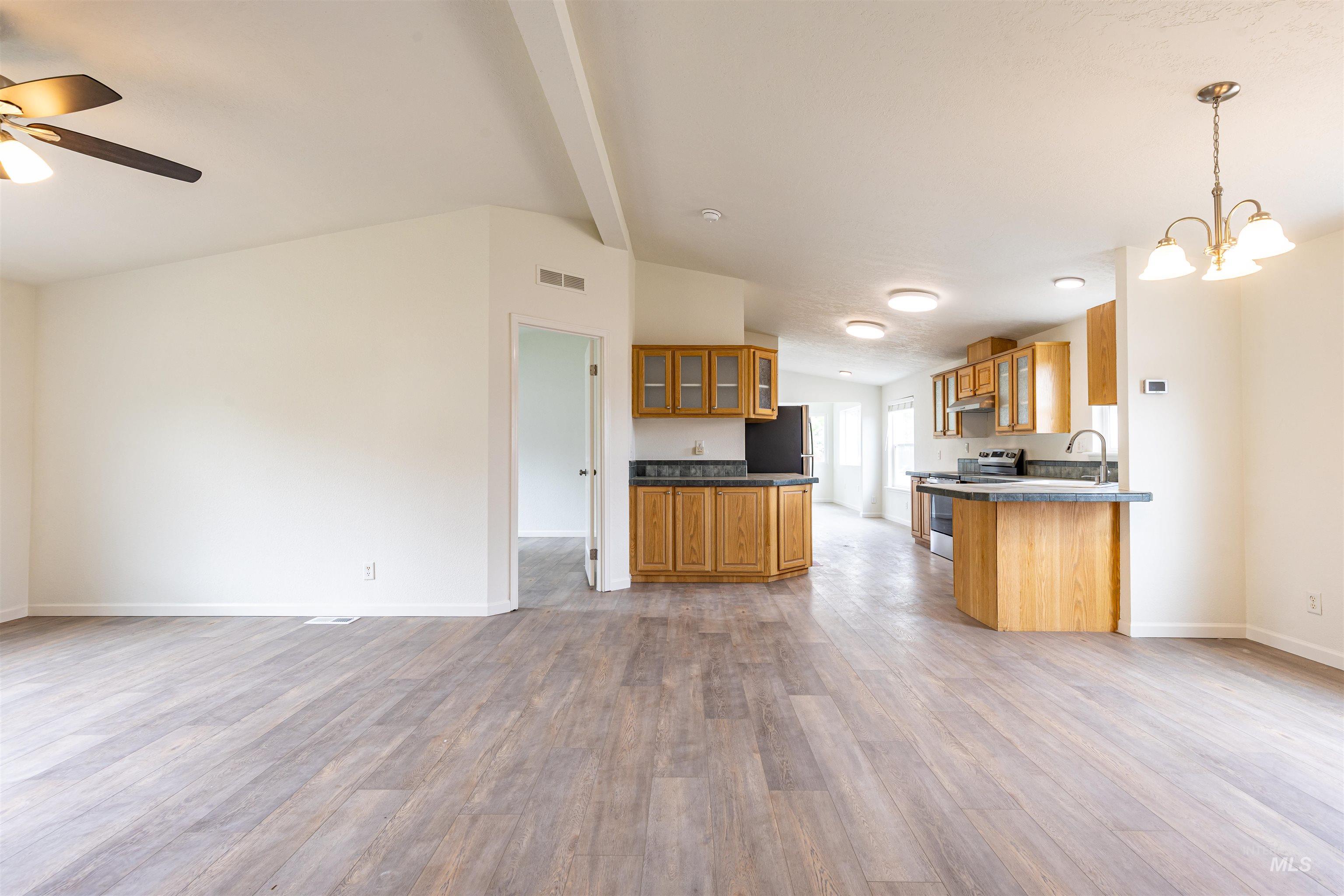 17028 Upper Pleasant Rd., Caldwell, Idaho 83607, 2 Bedrooms, 2.5 Bathrooms, Residential For Sale, Price $750,000, 98992293