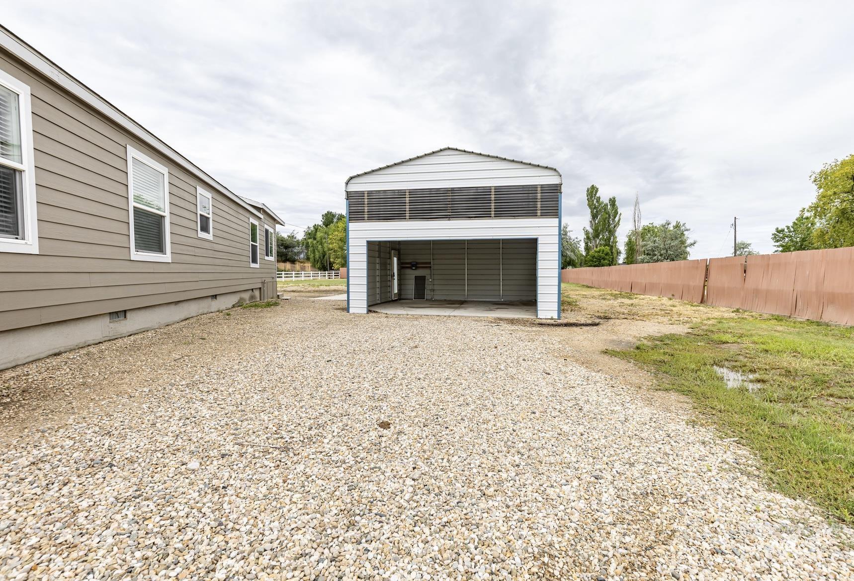 17028 Upper Pleasant Rd., Caldwell, Idaho 83607, 2 Bedrooms, 2.5 Bathrooms, Residential For Sale, Price $750,000, 98992293