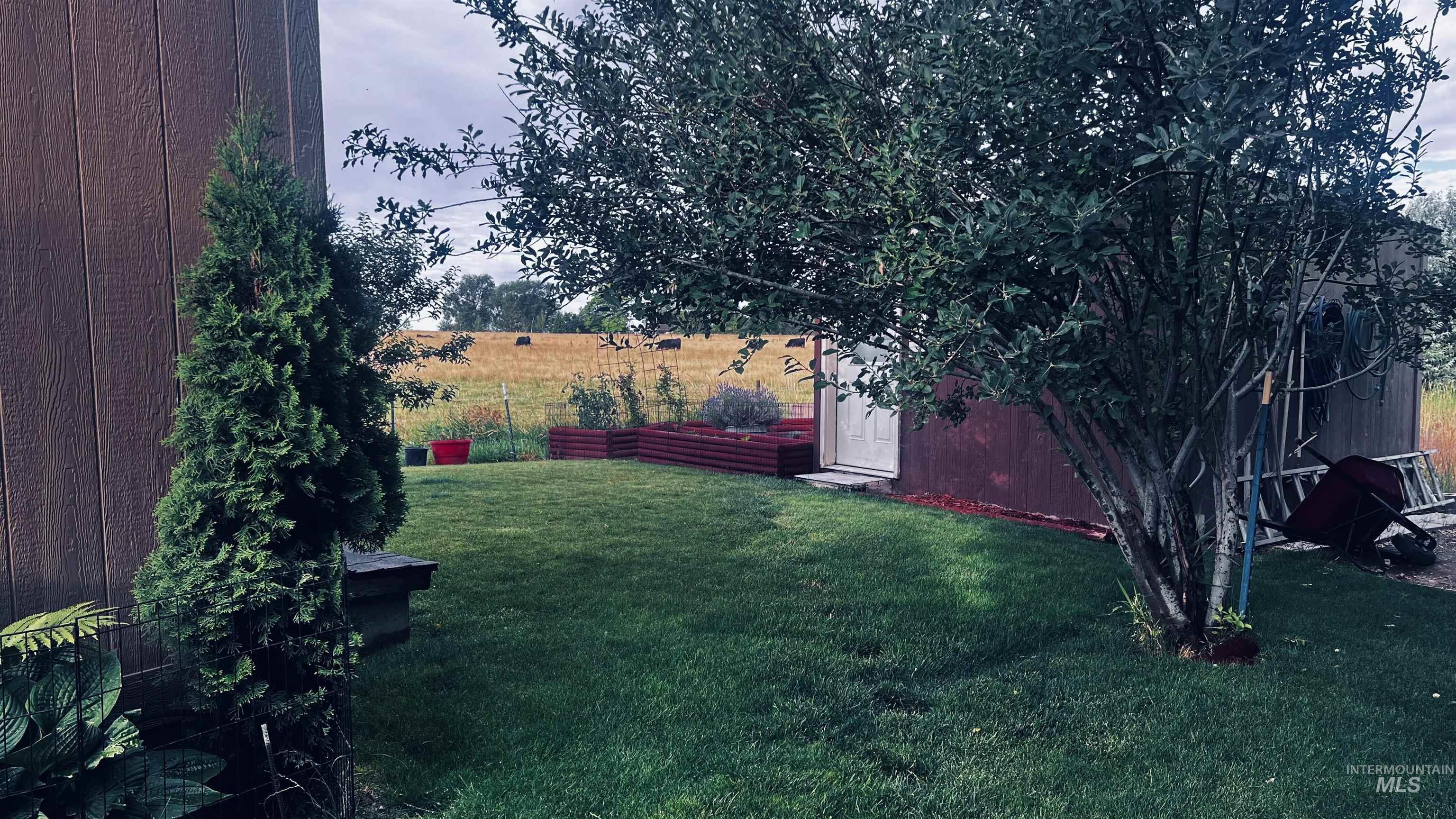 910 Moonglo Rd, Buhl, Idaho 83316, 2 Bedrooms, 2 Bathrooms, Residential For Sale, Price $175,000, 98992294