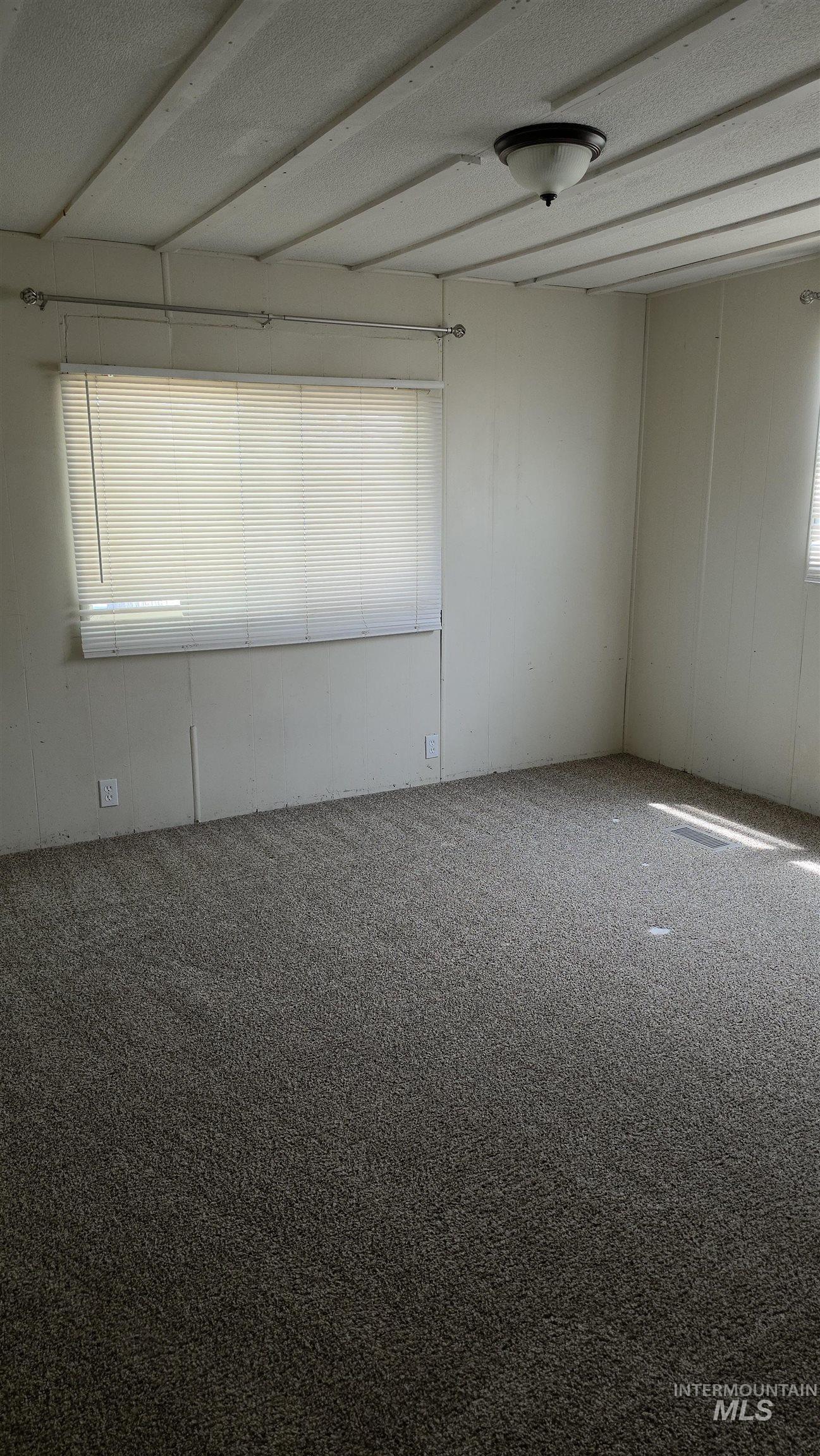 218 W Ave I, Jerome, Idaho 83338-0000, 3 Bedrooms, 2 Bathrooms, Residential For Sale, Price $85,000,MLS 98992296