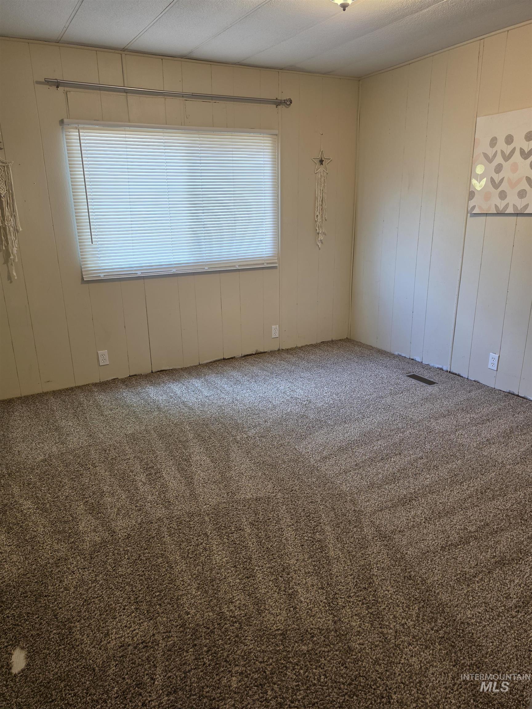 218 W Ave I, Jerome, Idaho 83338-0000, 3 Bedrooms, 2 Bathrooms, Residential For Sale, Price $85,000,MLS 98992296