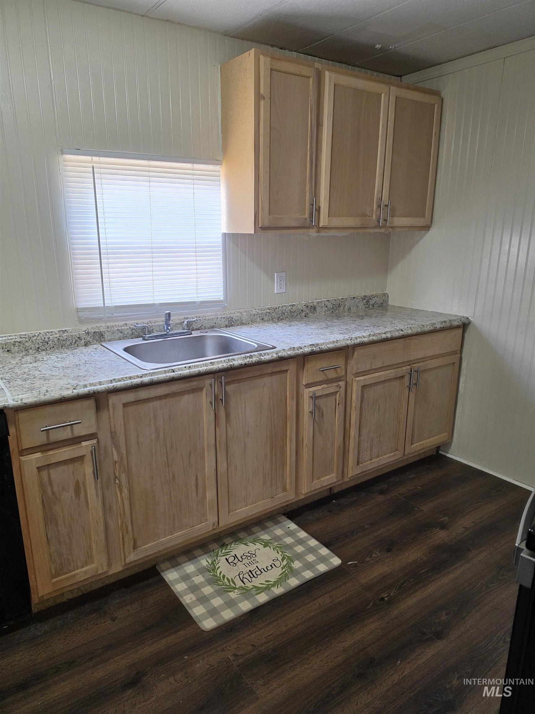 218 W Ave I, Jerome, Idaho 83338-0000, 3 Bedrooms, 2 Bathrooms, Residential For Sale, Price $85,000,MLS 98992296