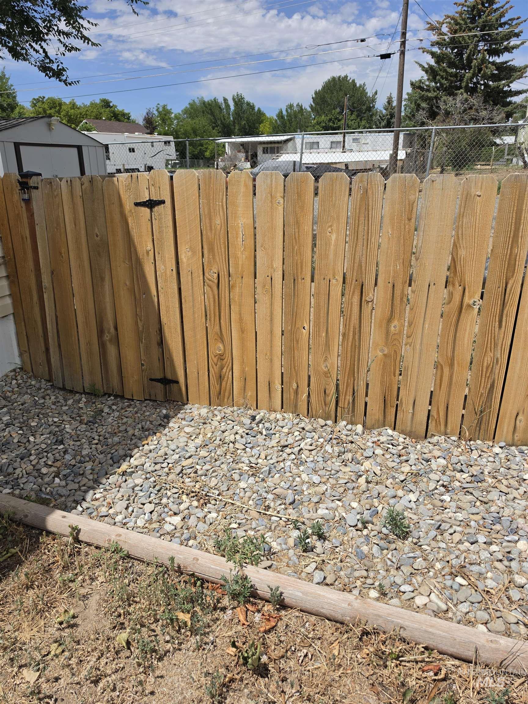 218 W Ave I, Jerome, Idaho 83338-0000, 3 Bedrooms, 2 Bathrooms, Residential For Sale, Price $85,000,MLS 98992296