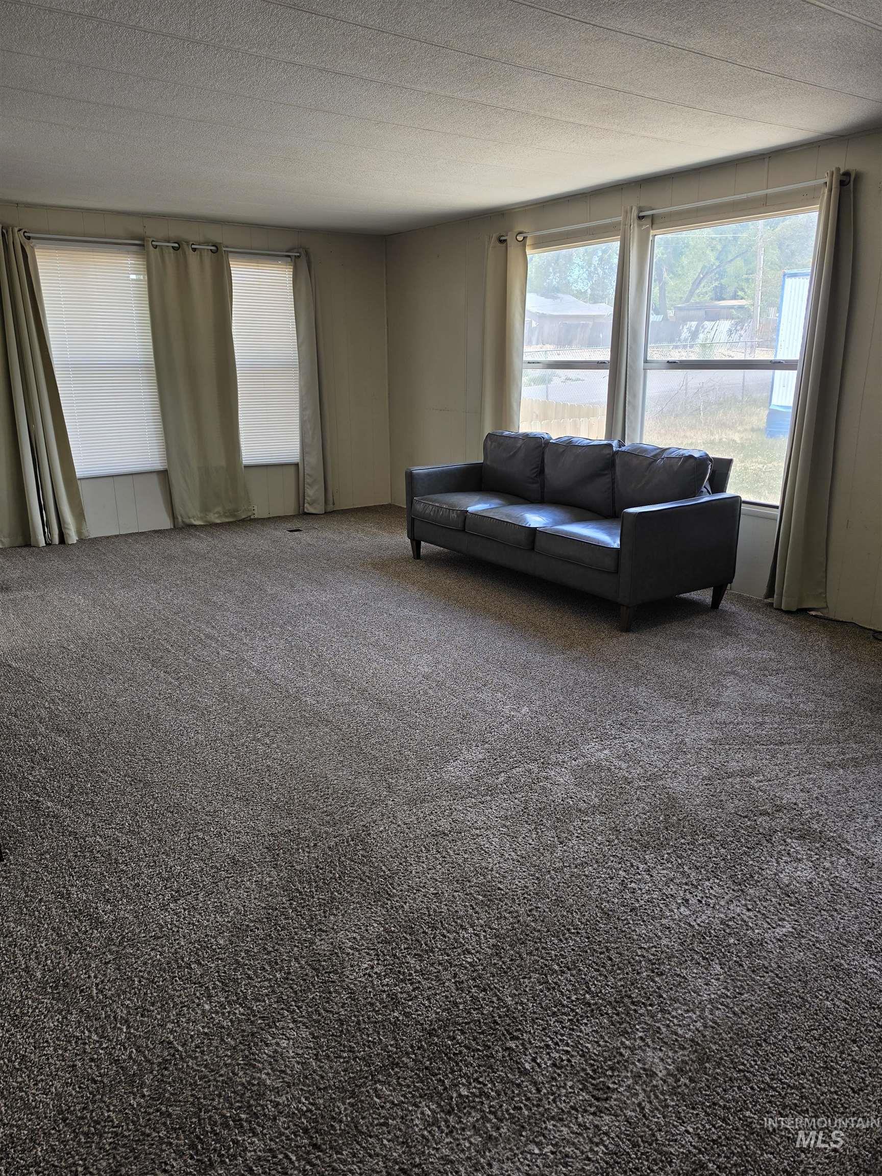 218 W Ave I, Jerome, Idaho 83338-0000, 3 Bedrooms, 2 Bathrooms, Residential For Sale, Price $85,000,MLS 98992296