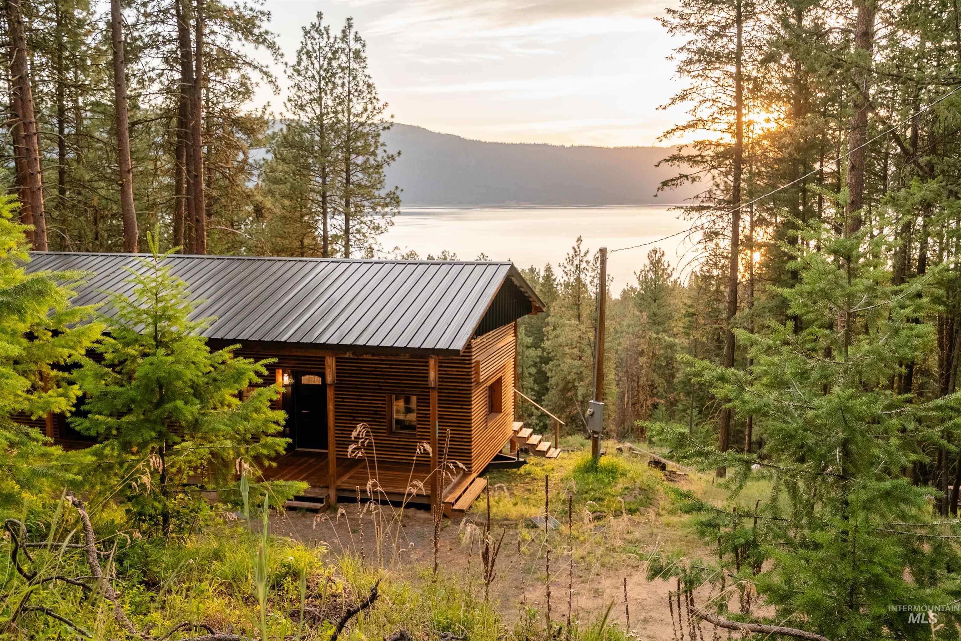 1309 Laurel Drive, Cascade, Idaho 83611, 1 Bedroom, 1 Bathroom, Residential For Sale, Price $350,000, 98992299