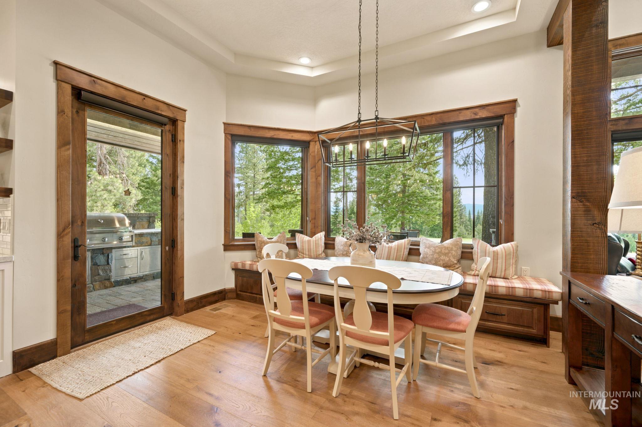 976 Discovery Drive, Donnelly, Idaho 83615, 4 Bedrooms, 6 Bathrooms, Residential For Sale, Price $3,999,000,MLS 98992301