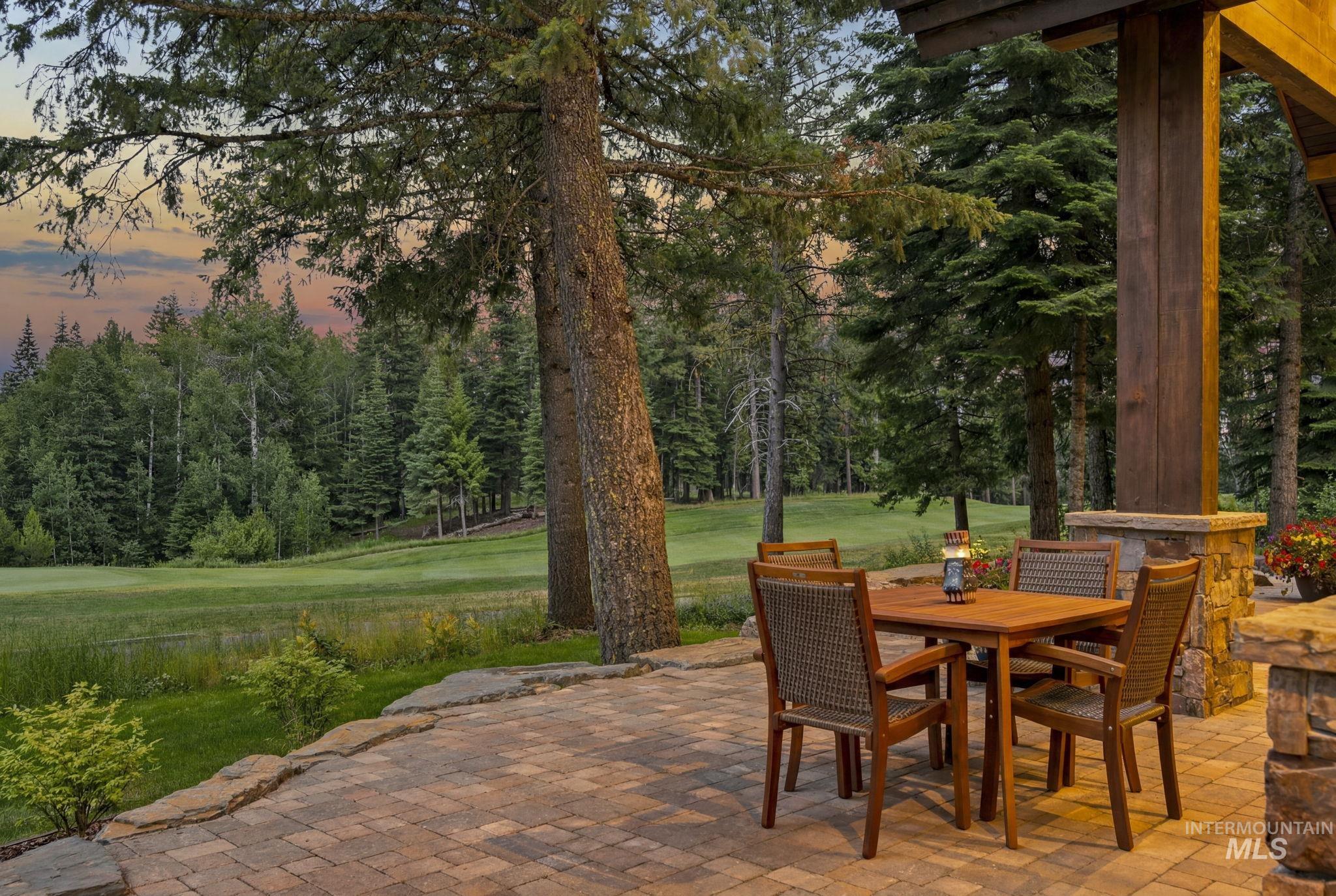 976 Discovery Drive, Donnelly, Idaho 83615, 4 Bedrooms, 6 Bathrooms, Residential For Sale, Price $3,999,000,MLS 98992301