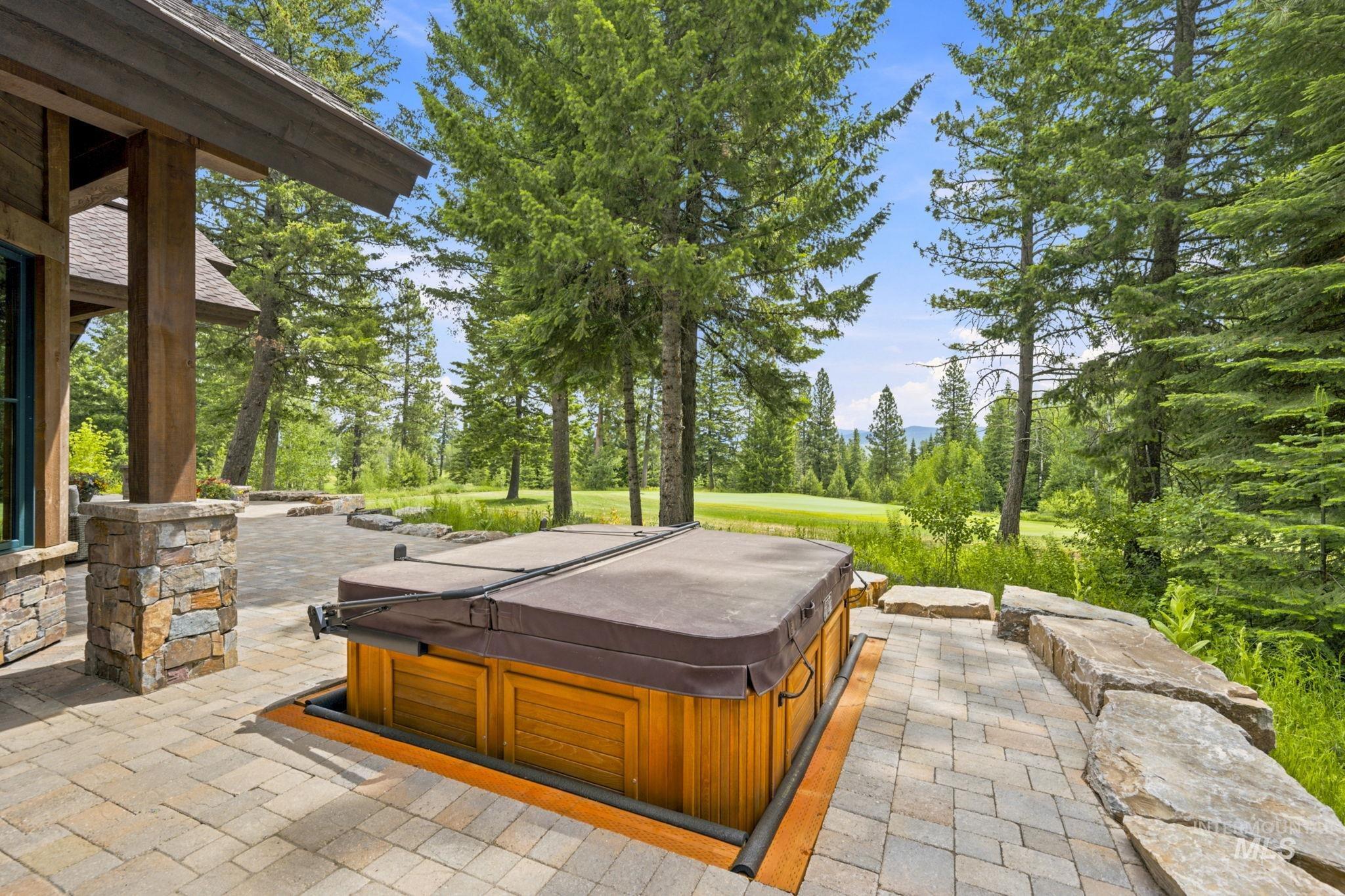 976 Discovery Drive, Donnelly, Idaho 83615, 4 Bedrooms, 6 Bathrooms, Residential For Sale, Price $3,999,000,MLS 98992301
