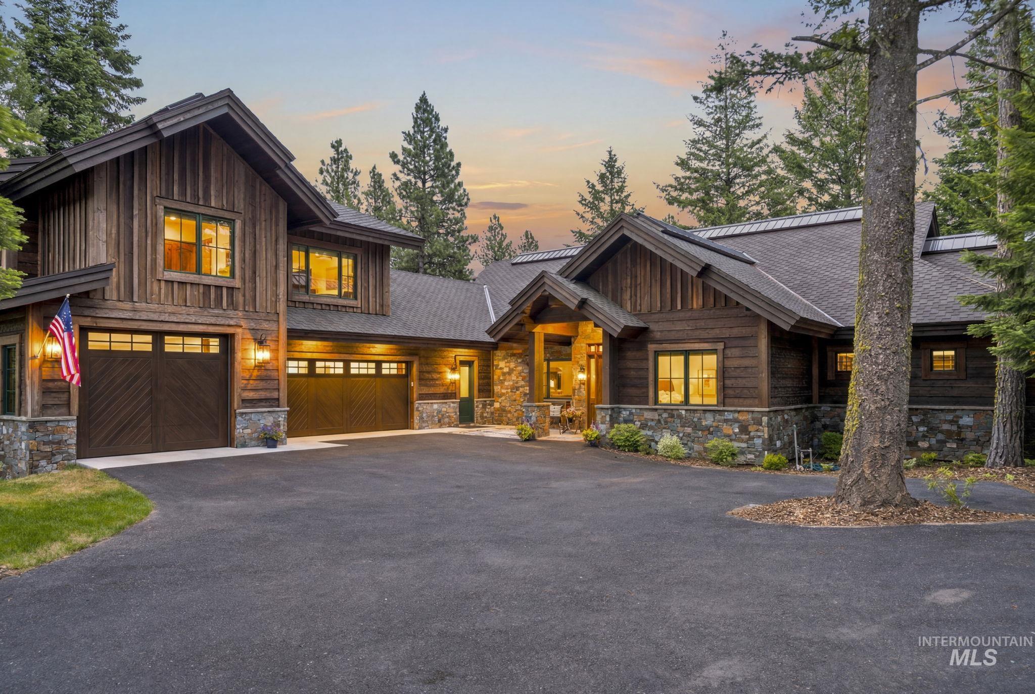 976 Discovery Drive, Donnelly, Idaho 83615, 4 Bedrooms, 6 Bathrooms, Residential For Sale, Price $3,999,000,MLS 98992301