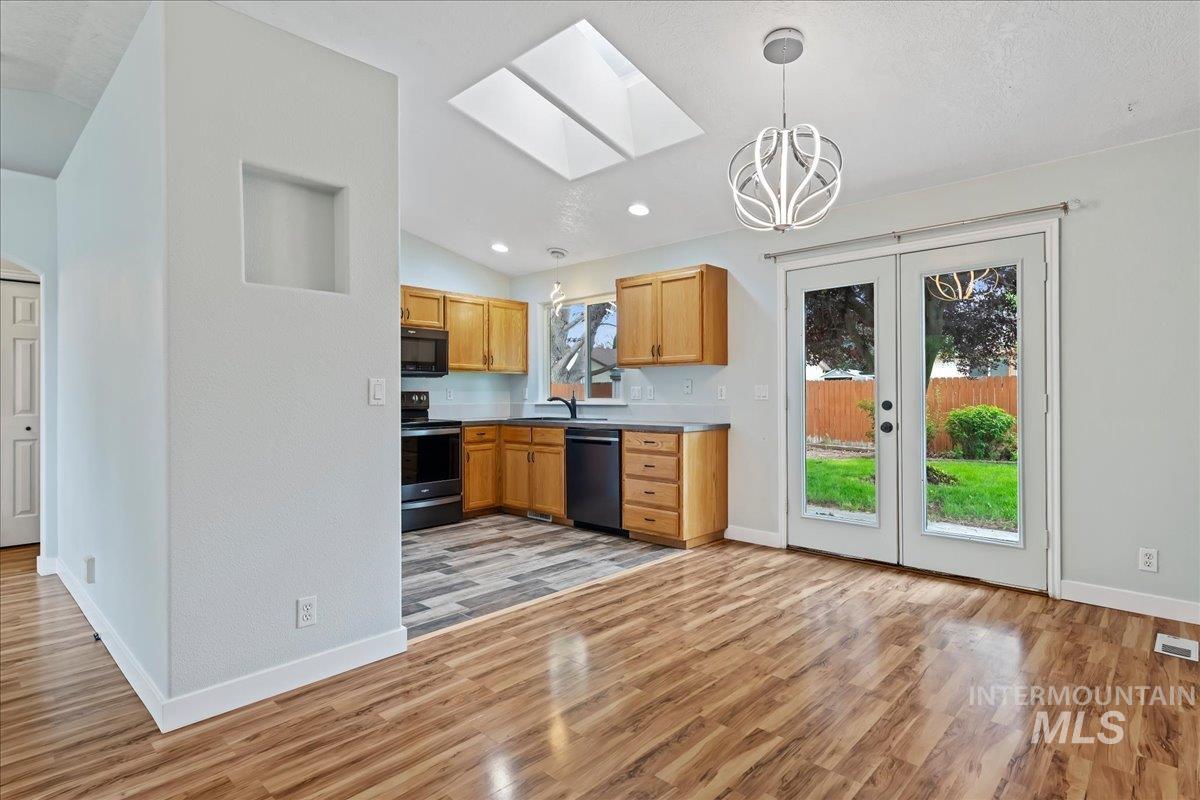 1255 N Tumbler Dr, Kuna, Idaho 83634, 3 Bedrooms, 2 Bathrooms, Residential For Sale, Price $380,000, 98992304