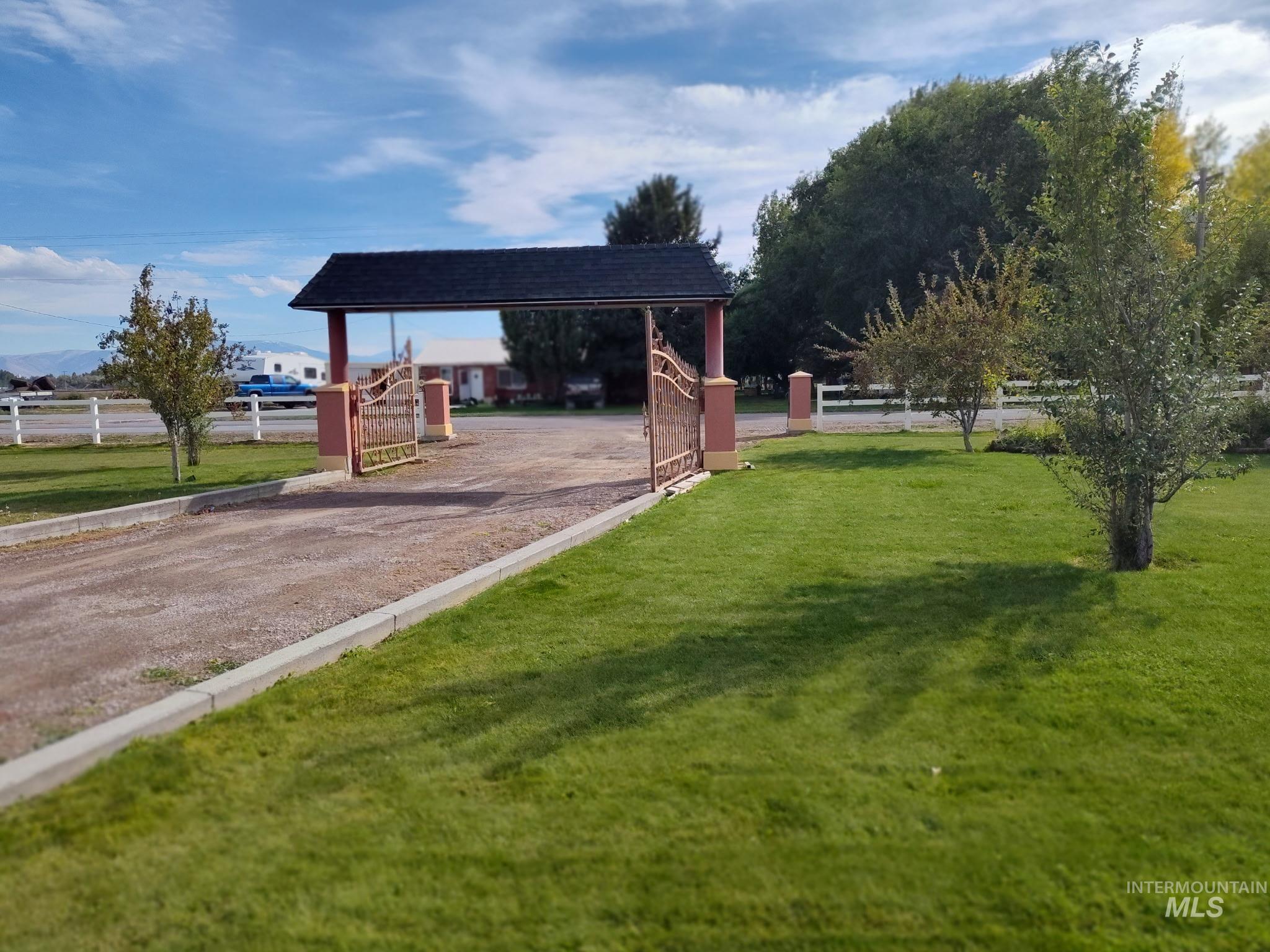 842 W 400 S, Heyburn, Idaho 83336, 4 Bedrooms, 2 Bathrooms, Residential For Sale, Price $610,000, 98992307