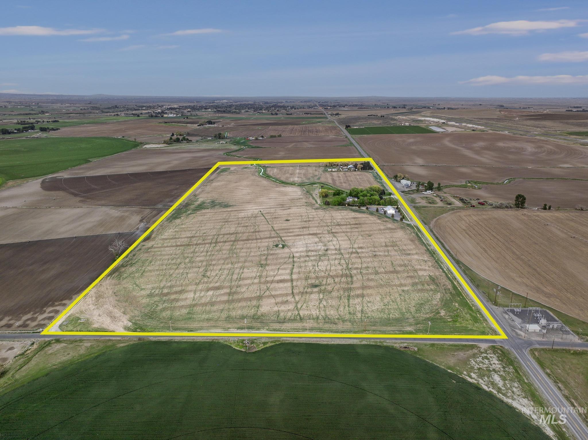 1526 Highway 26, Gooding, Idaho 83330, 4 Bedrooms, 5.5 Bathrooms, Residential For Sale, Price $3,600,000,MLS 98992308