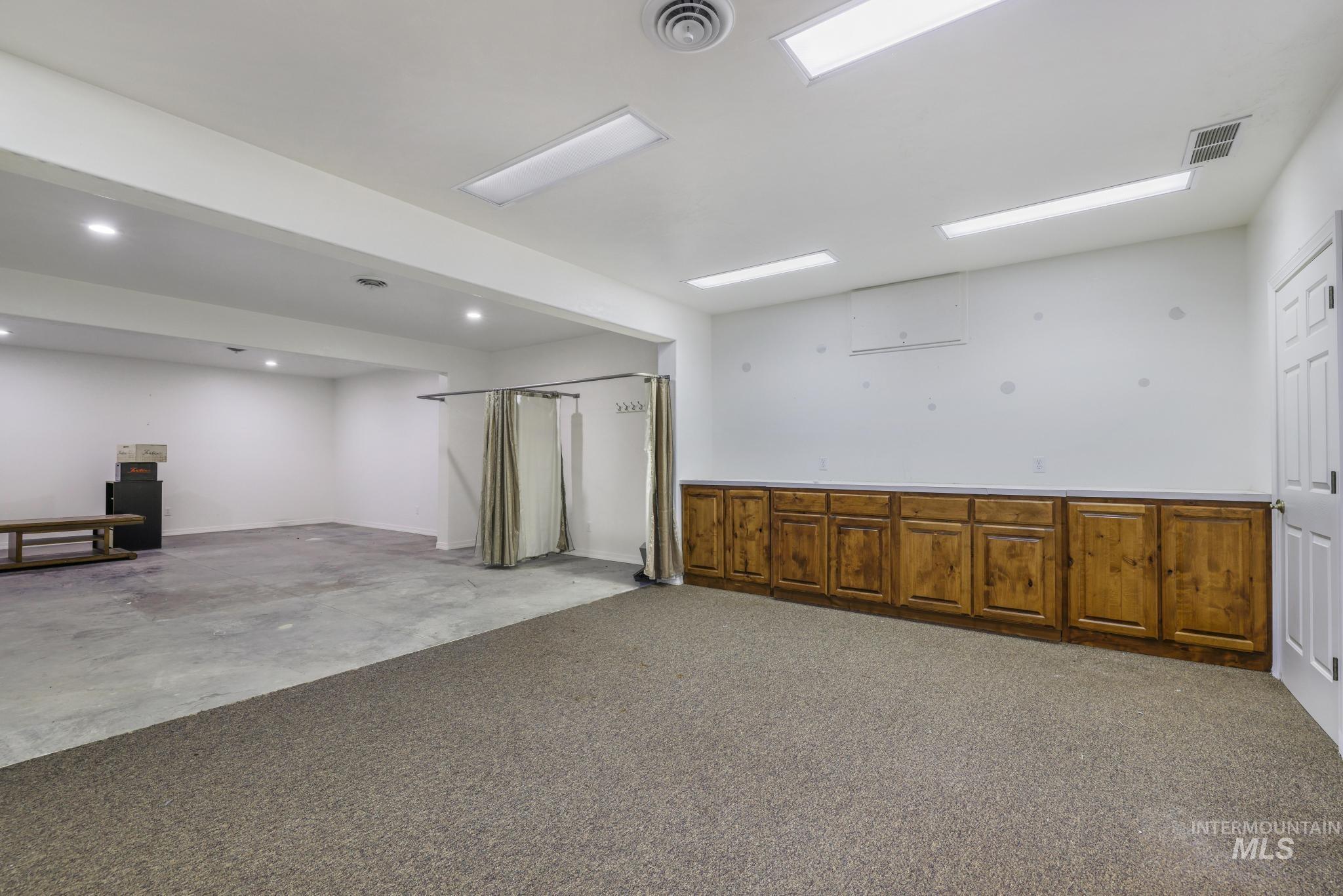 1526 Highway 26, Gooding, Idaho 83330, 4 Bedrooms, 5.5 Bathrooms, Residential Income For Sale, Price $3,600,000,MLS 98992309