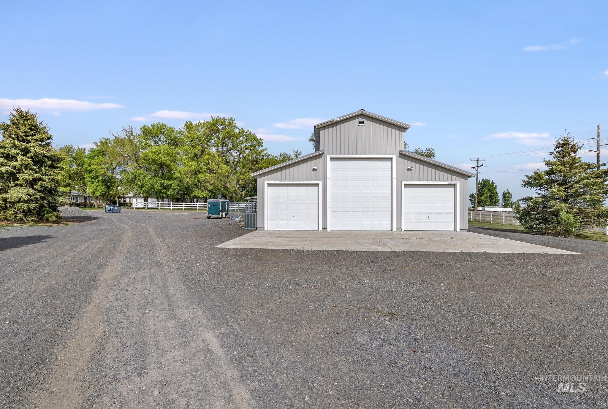 1526 Highway 26, Gooding, Idaho 83330, 4 Bedrooms, 5.5 Bathrooms, Residential Income For Sale, Price $3,600,000,MLS 98992309