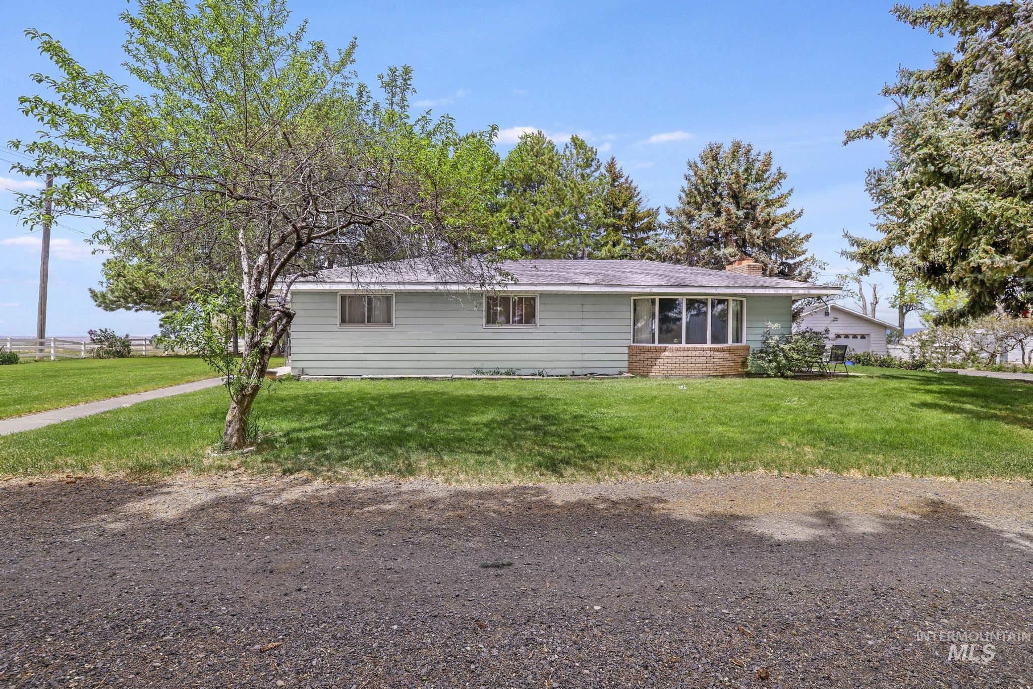 1526 Highway 26, Gooding, Idaho 83330, 4 Bedrooms, 5.5 Bathrooms, Residential Income For Sale, Price $3,600,000,MLS 98992309
