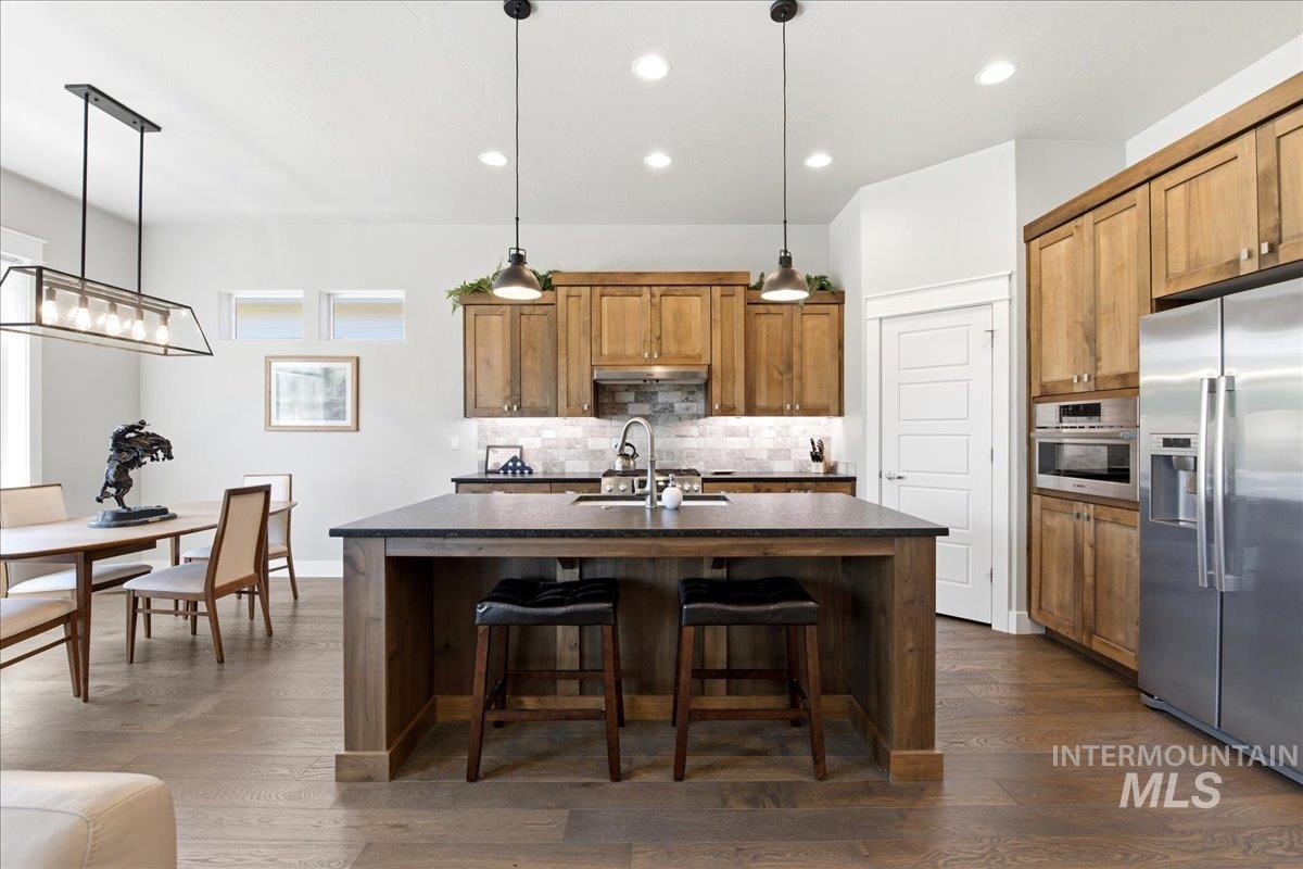 105 W Lockhart, Meridian, Idaho 83646, 3 Bedrooms, 2 Bathrooms, Residential For Sale, Price $549,900, 98992311