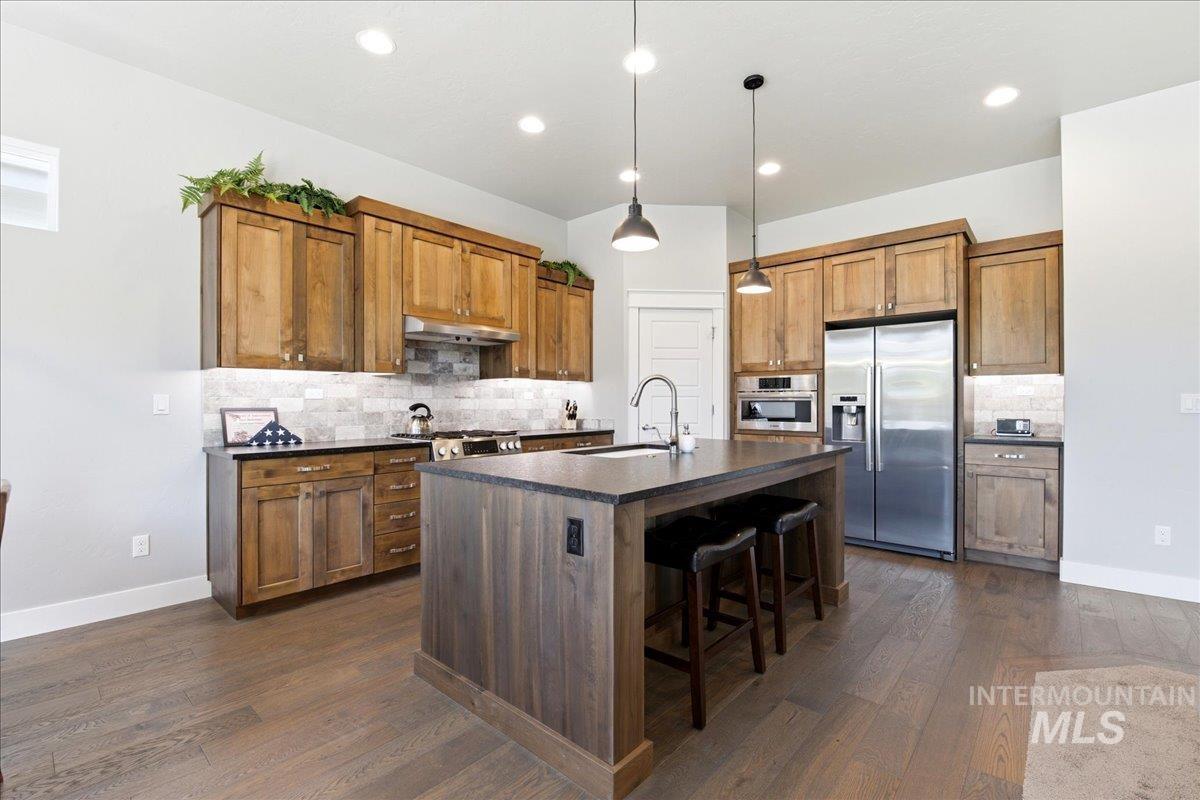 105 W Lockhart, Meridian, Idaho 83646, 3 Bedrooms, 2 Bathrooms, Residential For Sale, Price $549,900, 98992311