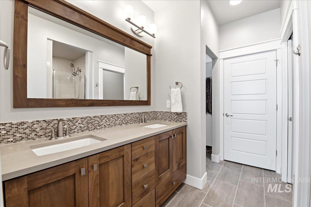 105 W Lockhart, Meridian, Idaho 83646, 3 Bedrooms, 2 Bathrooms, Residential For Sale, Price $549,900, 98992311