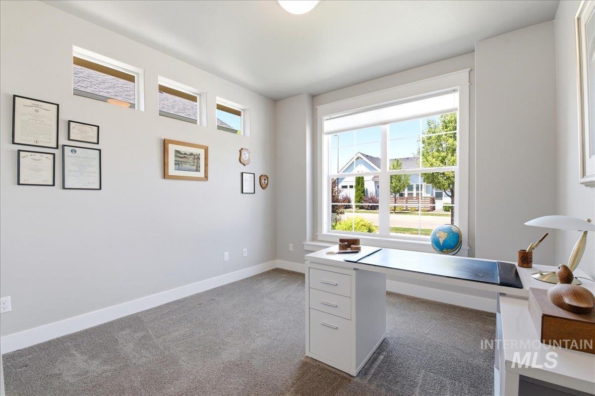 105 W Lockhart, Meridian, Idaho 83646, 3 Bedrooms, 2 Bathrooms, Residential For Sale, Price $549,900, 98992311