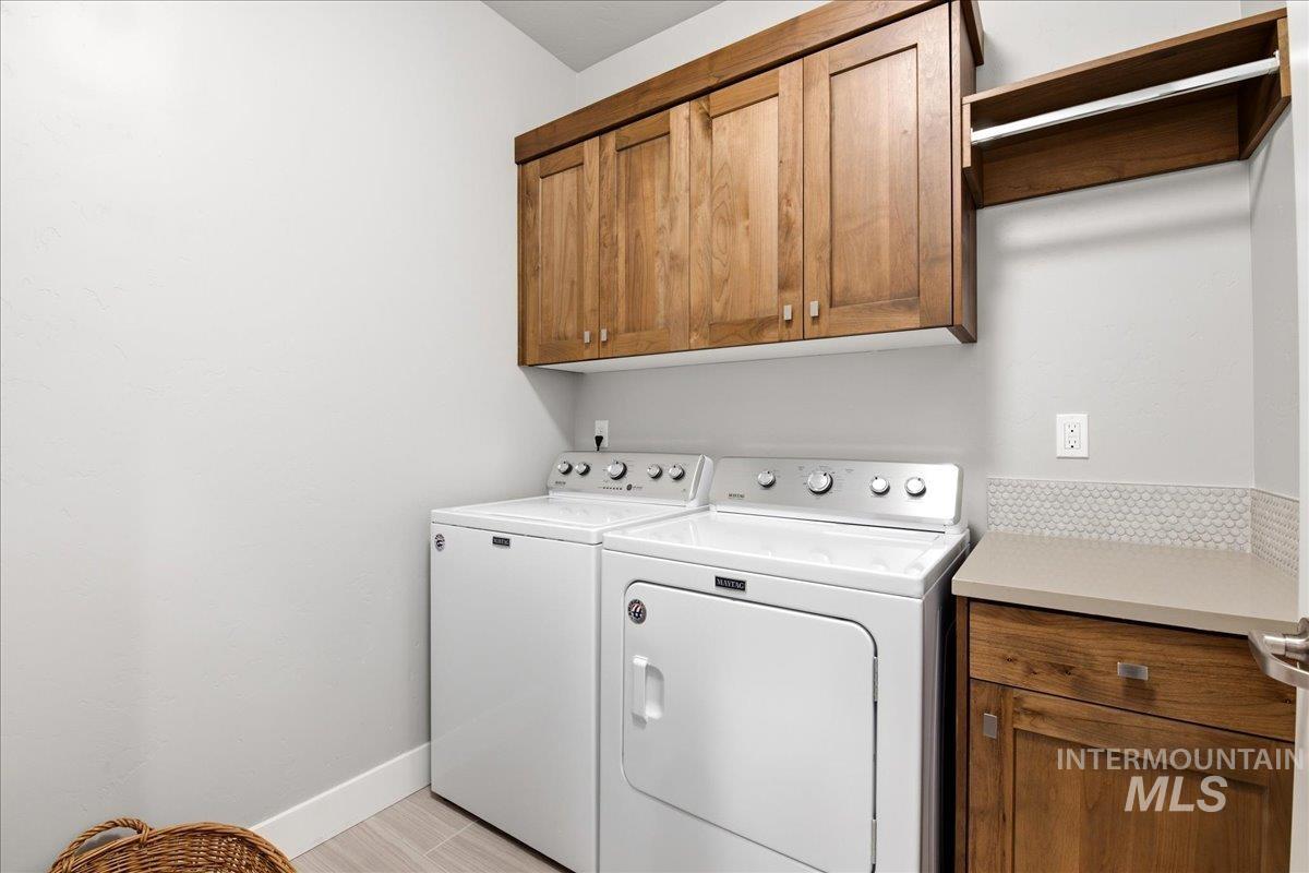 105 W Lockhart, Meridian, Idaho 83646, 3 Bedrooms, 2 Bathrooms, Residential For Sale, Price $549,900, 98992311