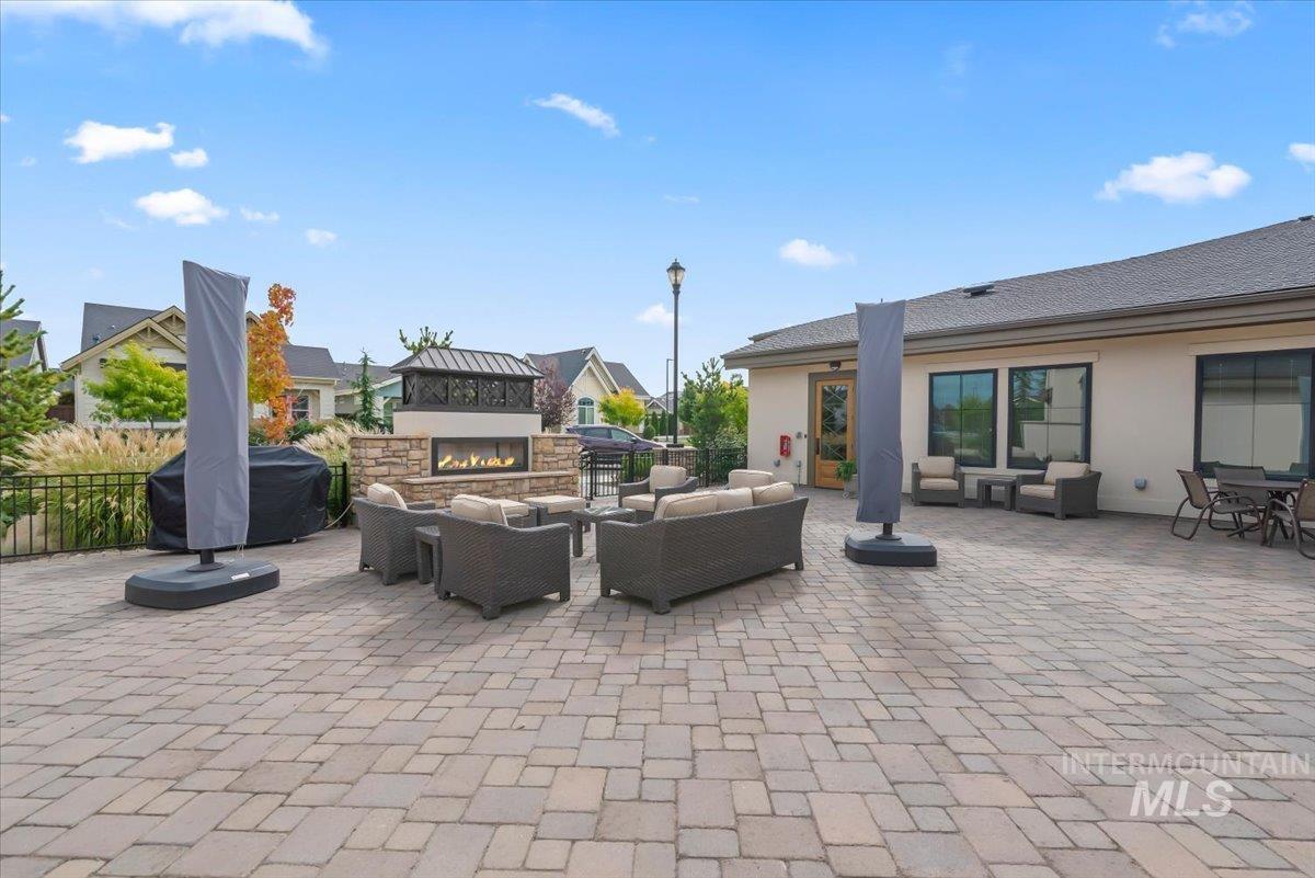 105 W Lockhart, Meridian, Idaho 83646, 3 Bedrooms, 2 Bathrooms, Residential For Sale, Price $549,900, 98992311