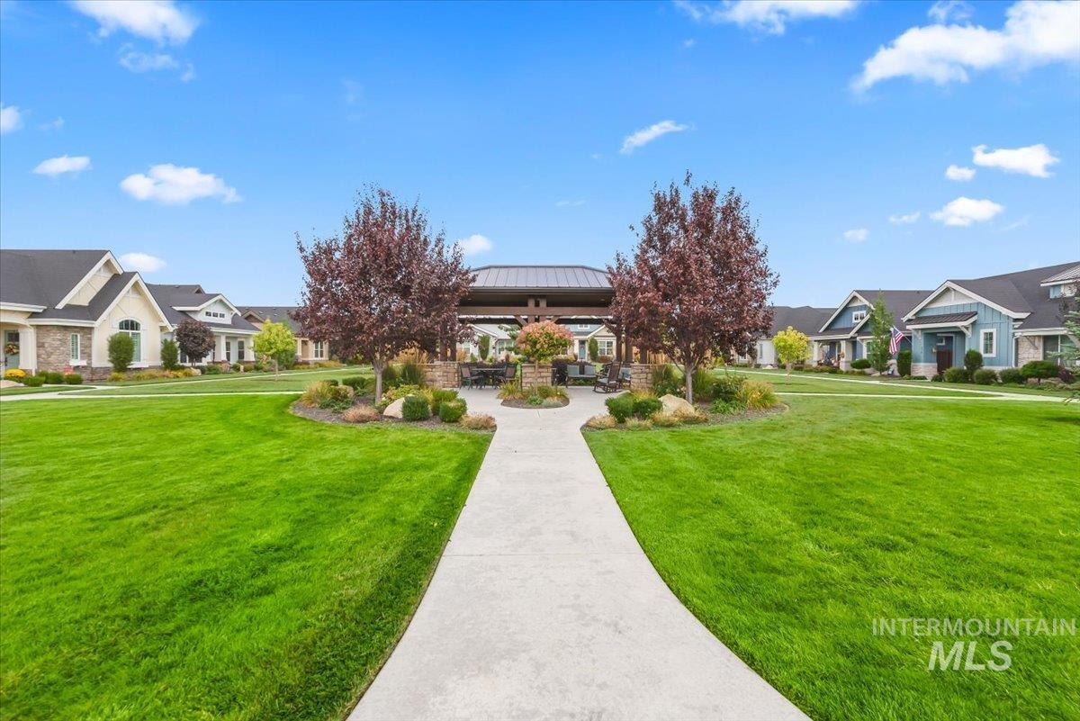 105 W Lockhart, Meridian, Idaho 83646, 3 Bedrooms, 2 Bathrooms, Residential For Sale, Price $549,900, 98992311
