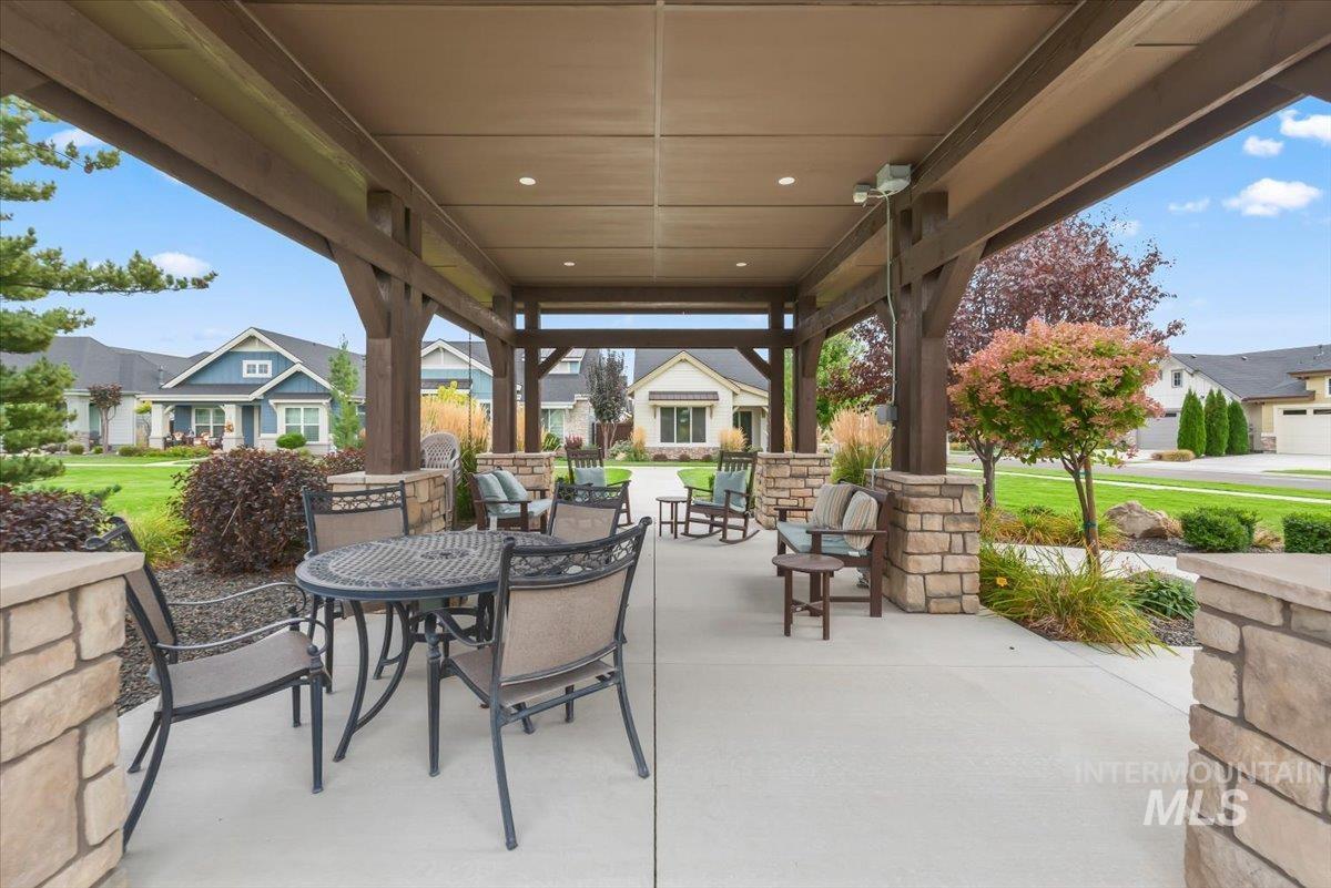 105 W Lockhart, Meridian, Idaho 83646, 3 Bedrooms, 2 Bathrooms, Residential For Sale, Price $549,900, 98992311