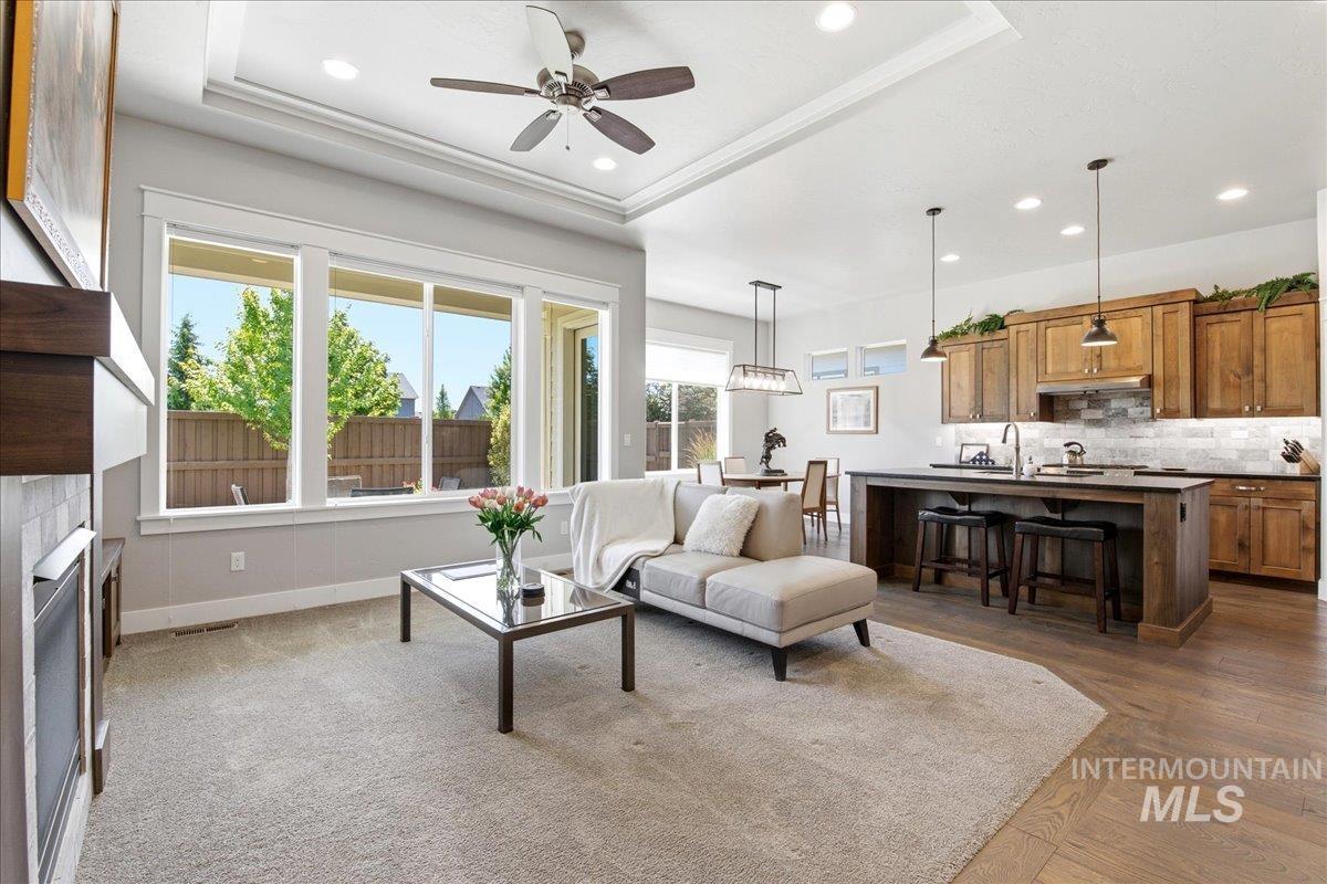 105 W Lockhart, Meridian, Idaho 83646, 3 Bedrooms, 2 Bathrooms, Residential For Sale, Price $549,900, 98992311