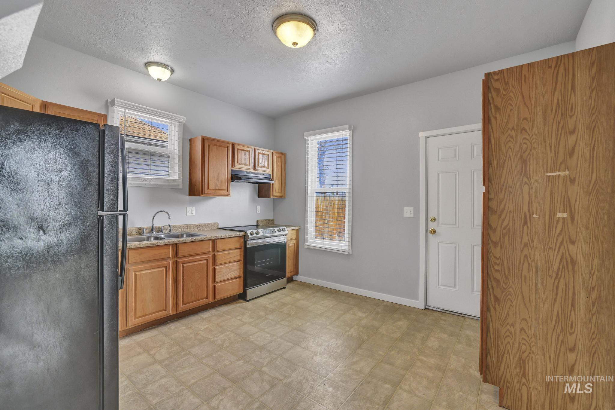 332 4th Ave W, Twin Falls, Idaho 83301, 2 Bedrooms, 1 Bathroom, Residential For Sale, Price $234,900,MLS 98992312