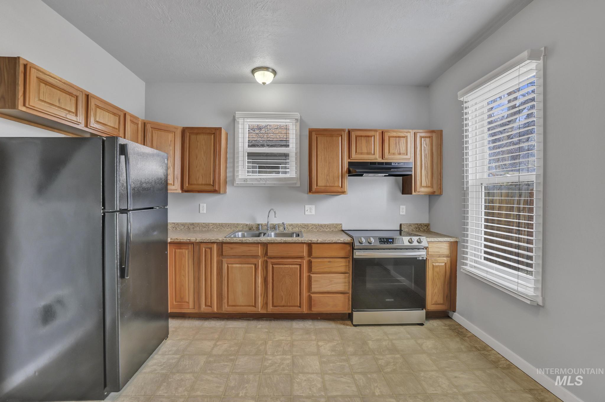 332 4th Ave W, Twin Falls, Idaho 83301, 2 Bedrooms, 1 Bathroom, Residential For Sale, Price $234,900,MLS 98992312