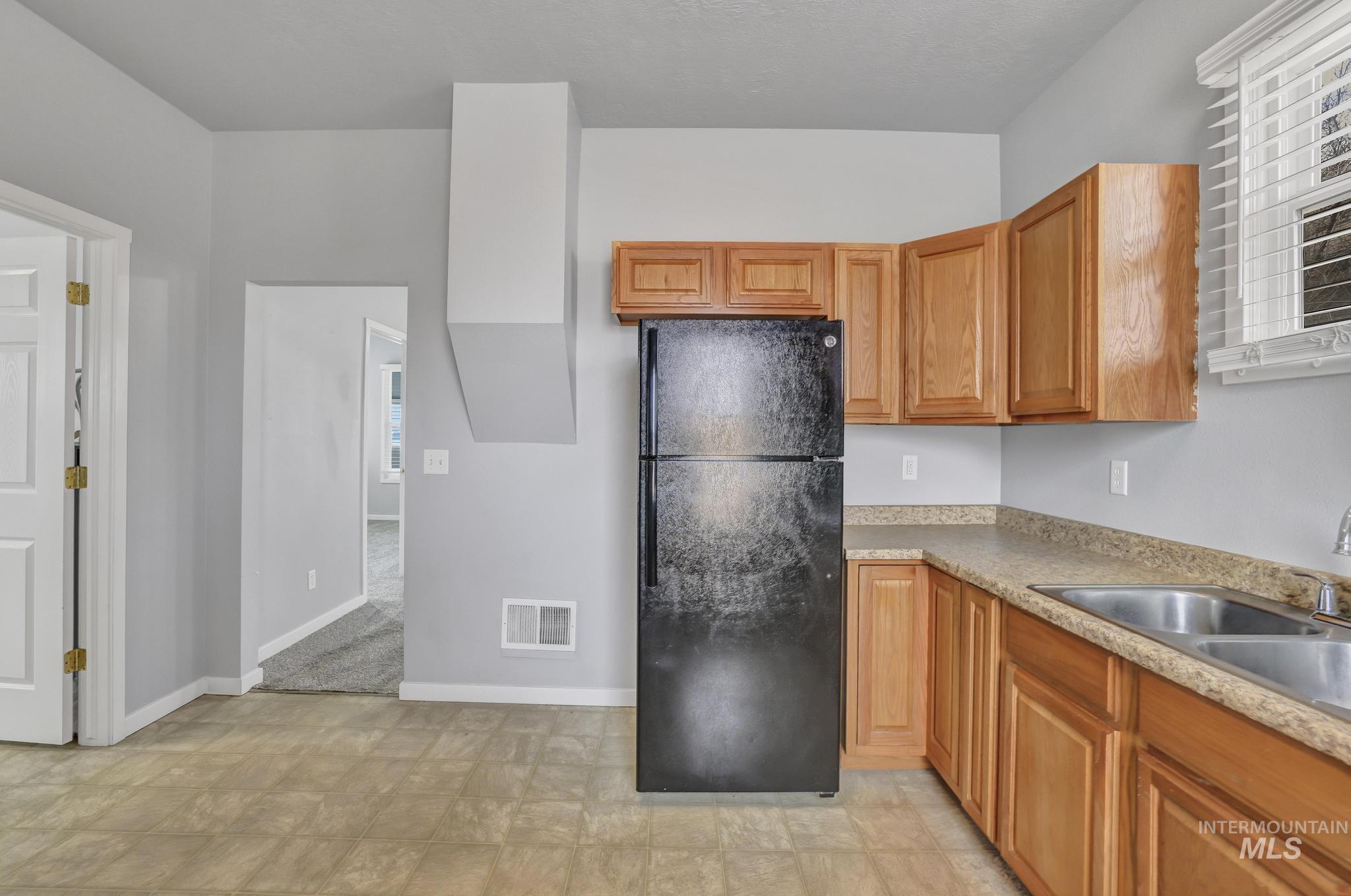 332 4th Ave W, Twin Falls, Idaho 83301, 2 Bedrooms, 1 Bathroom, Residential For Sale, Price $234,900,MLS 98992312