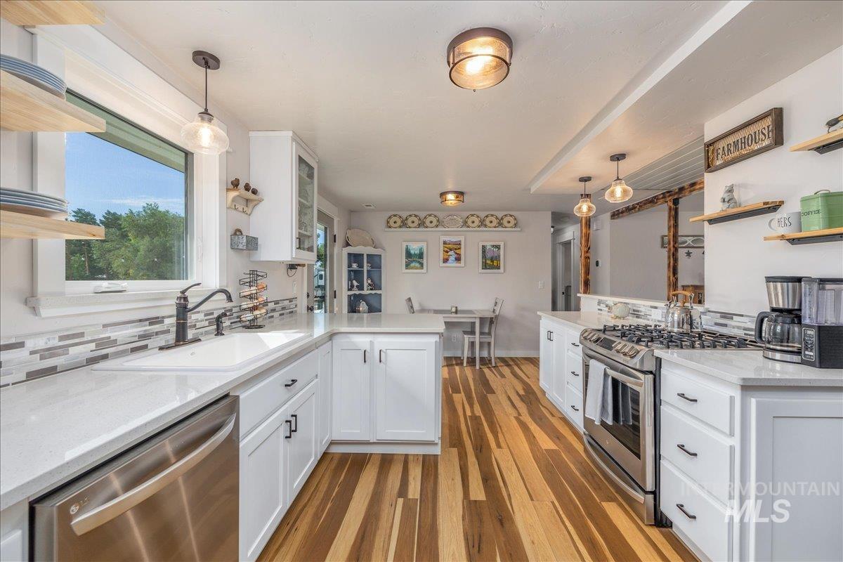 3582 NW Dutton Way, Mountain Home, Idaho 83647, 3 Bedrooms, 2.5 Bathrooms, Residential For Sale, Price $747,900, 98992313