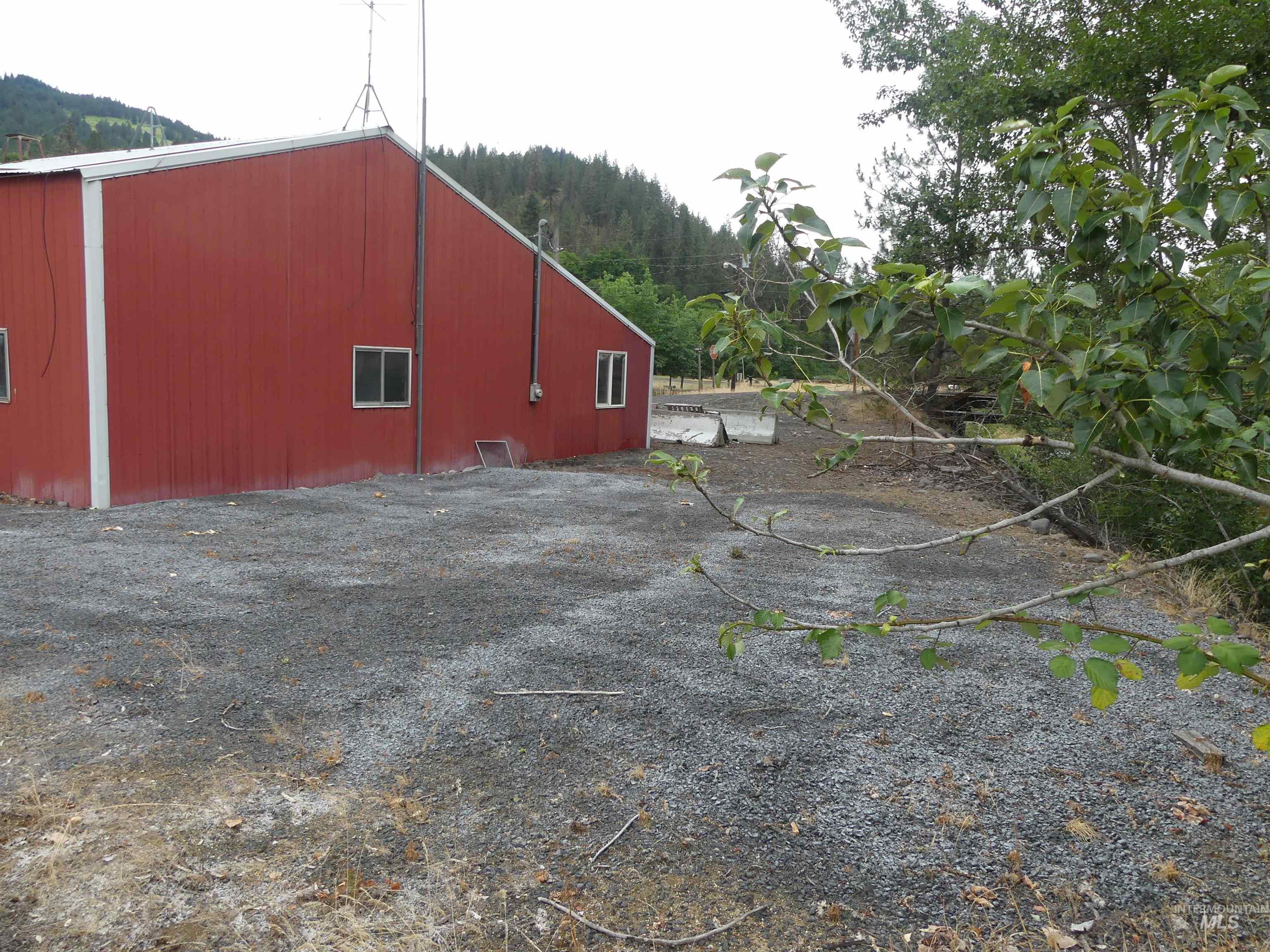 319 N Main St, Peck, Idaho 83545, Business/Commercial For Sale, Price $175,000,MLS 98992318