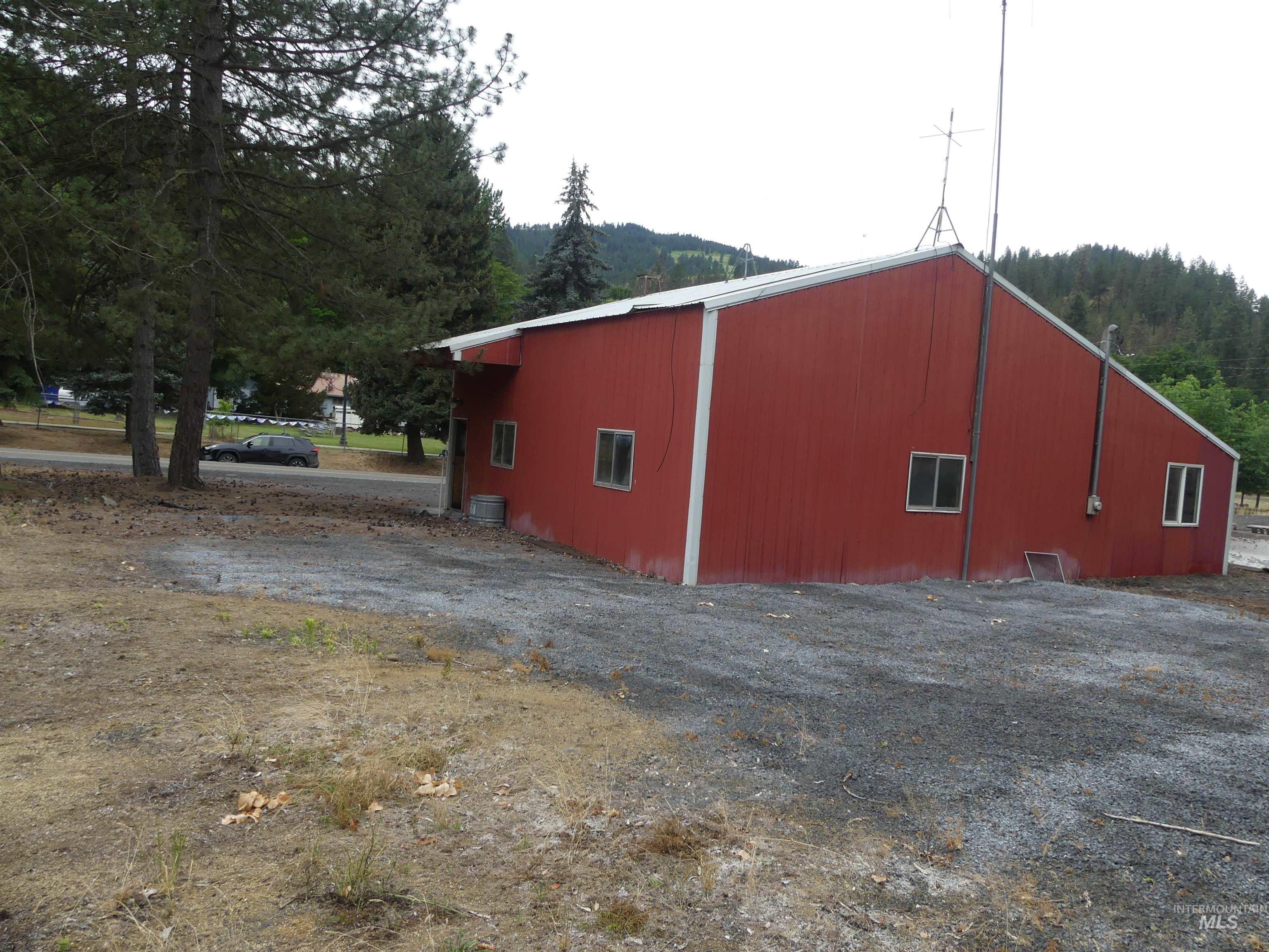 319 N Main St, Peck, Idaho 83545, Business/Commercial For Sale, Price $175,000,MLS 98992318