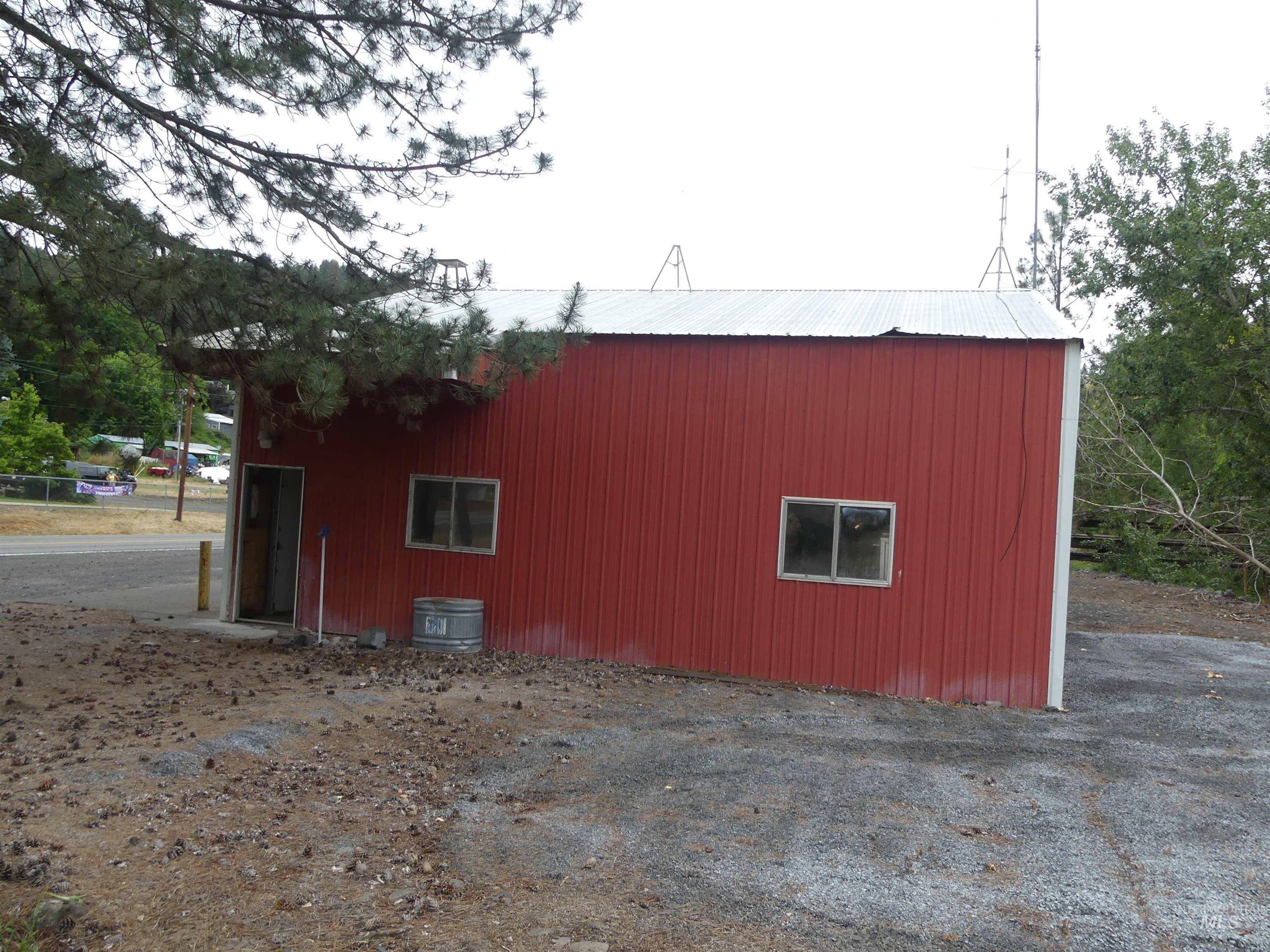 319 N Main St, Peck, Idaho 83545, Business/Commercial For Sale, Price $175,000,MLS 98992318