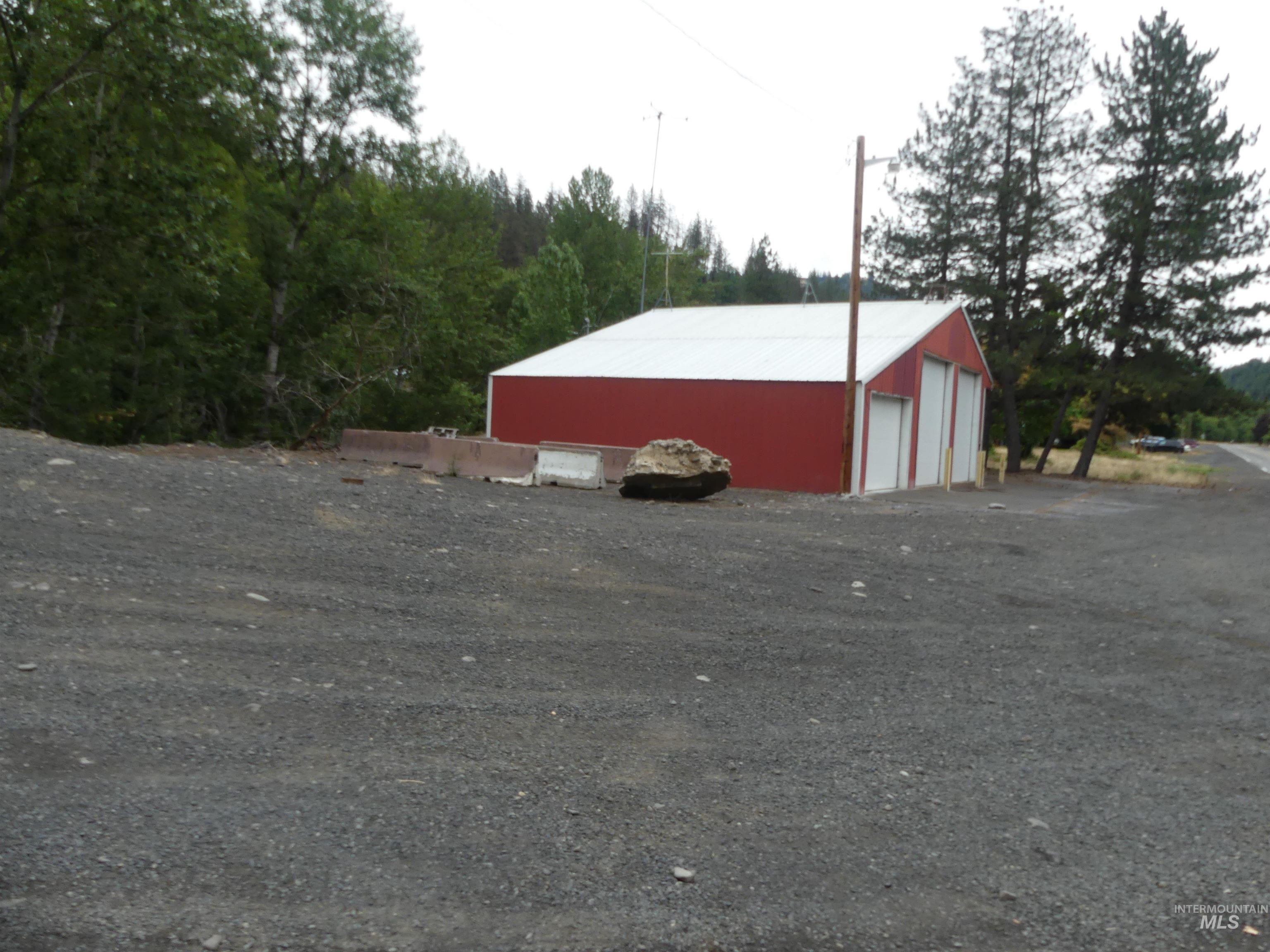 319 N Main St, Peck, Idaho 83545, Business/Commercial For Sale, Price $175,000,MLS 98992318