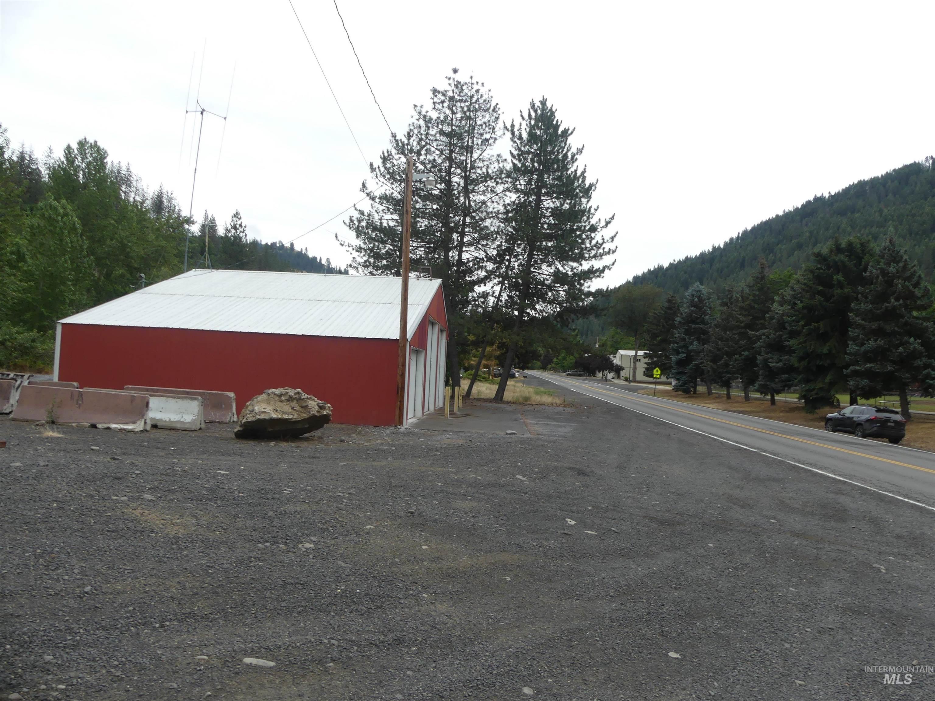 319 N Main St, Peck, Idaho 83545, Business/Commercial For Sale, Price $175,000,MLS 98992318